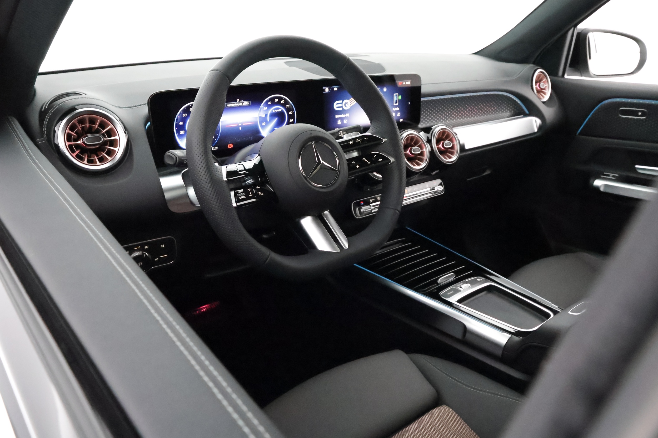 Mercedes-Benz EQB 2025