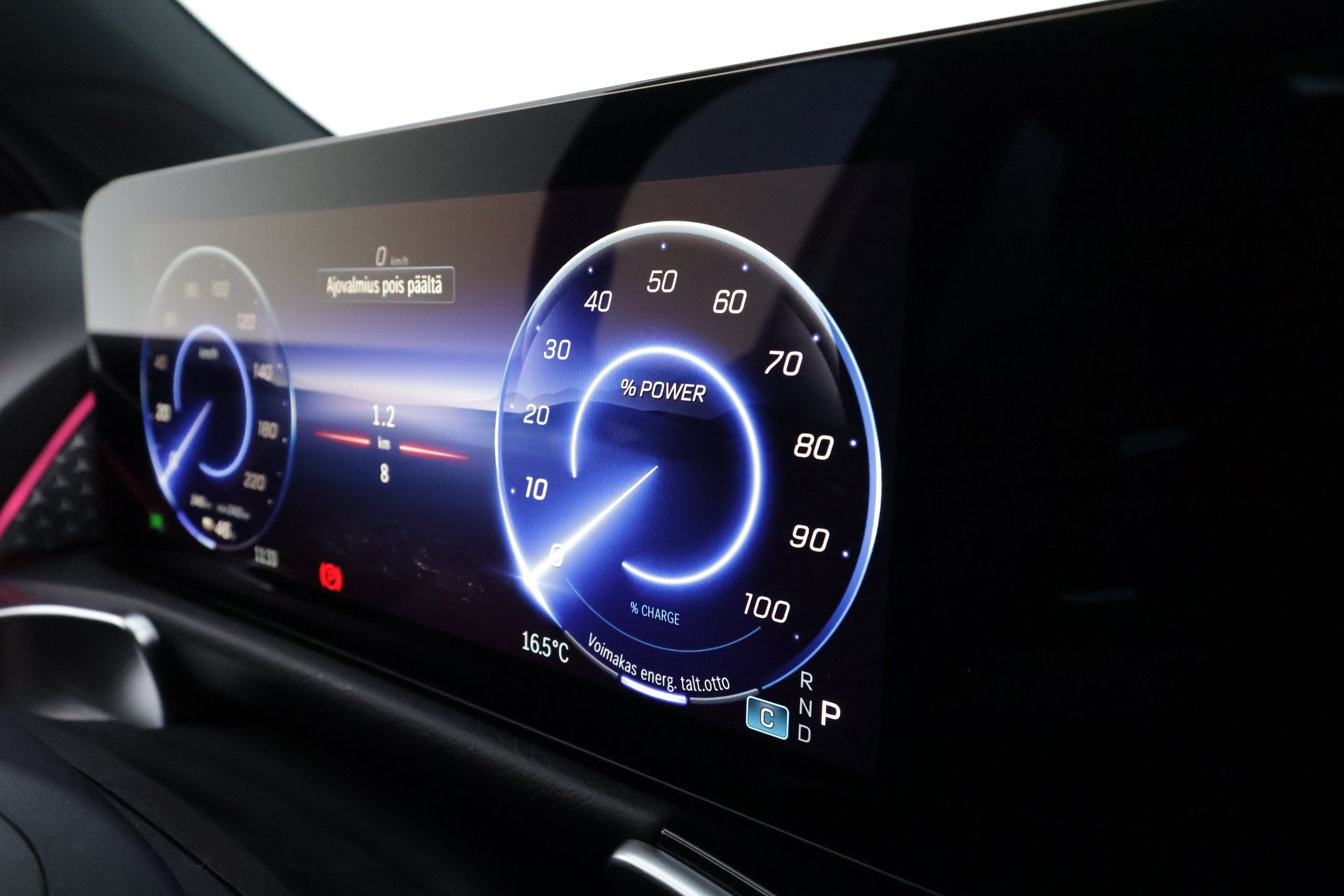 Mercedes-Benz EQB 2025