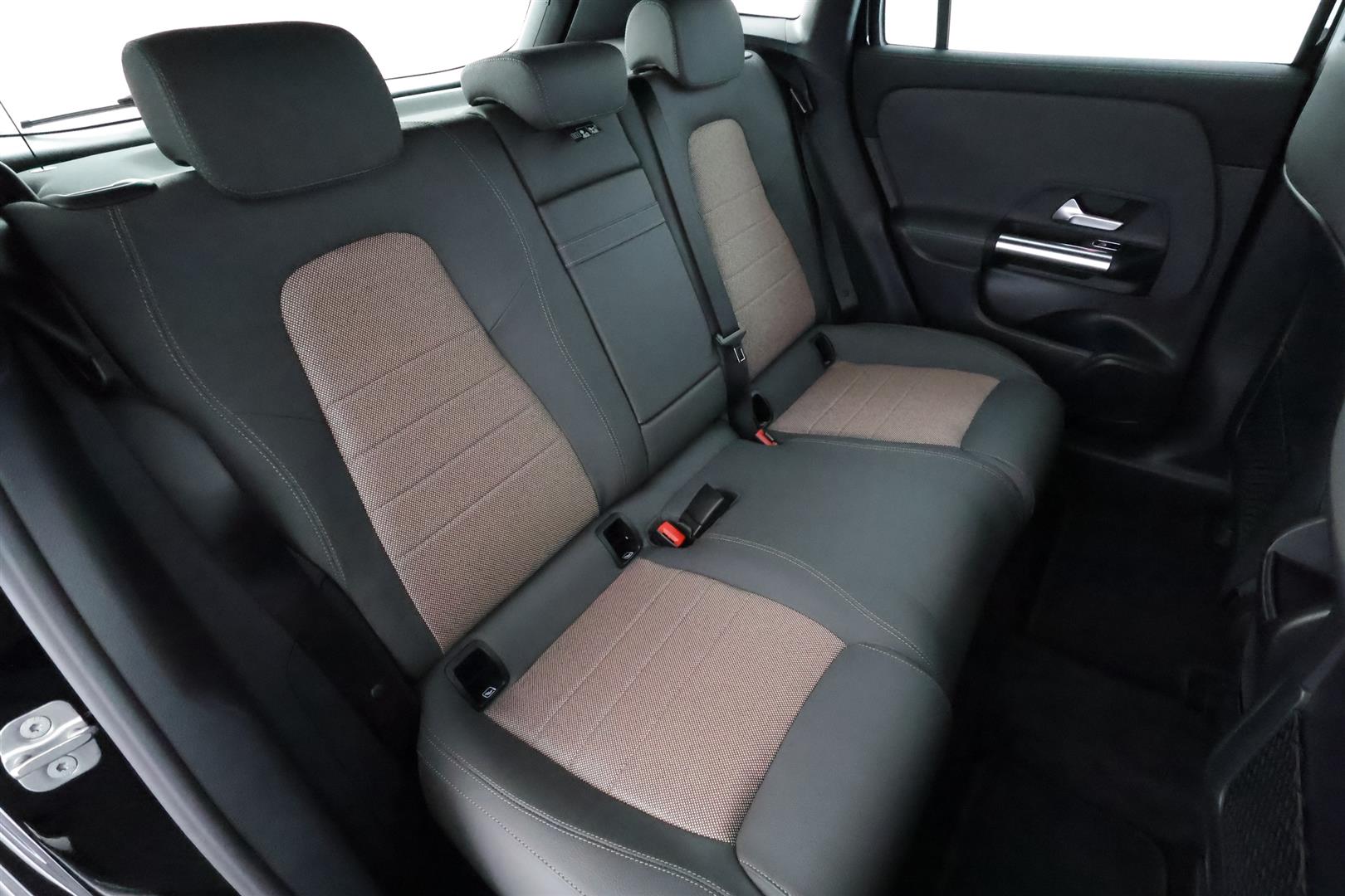 Mercedes-Benz EQA 2025