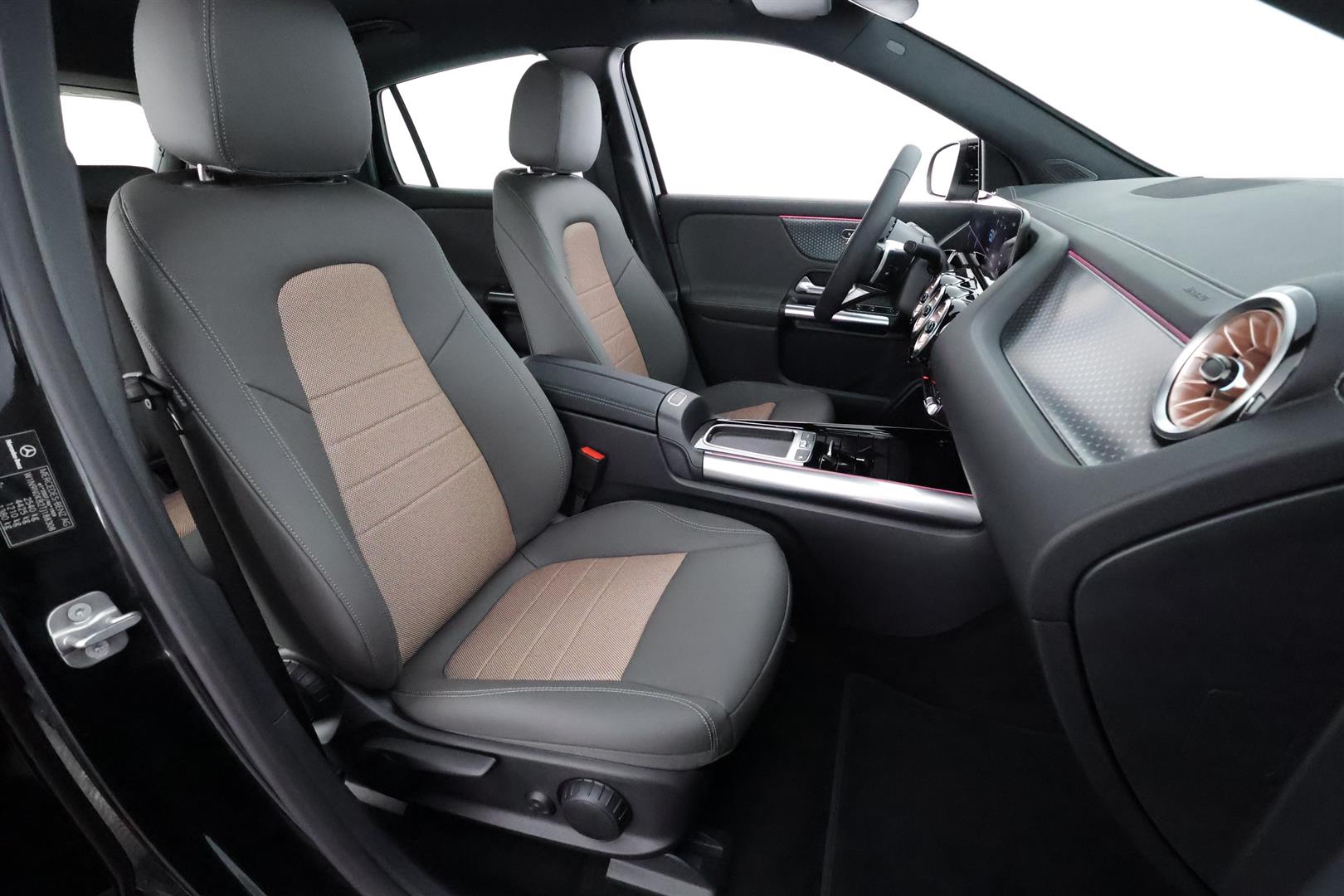 Mercedes-Benz EQA 2025