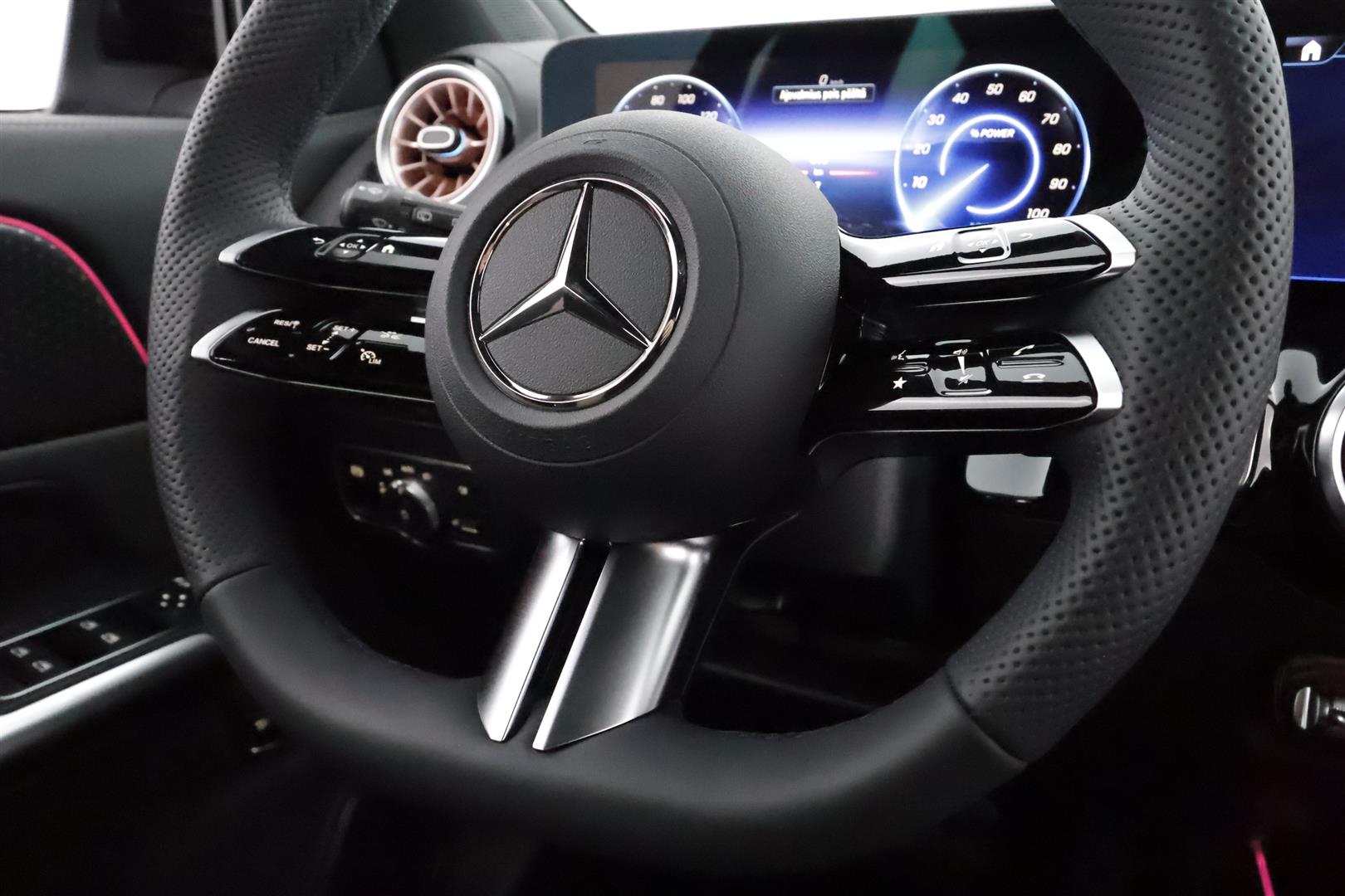 Mercedes-Benz EQA 2025