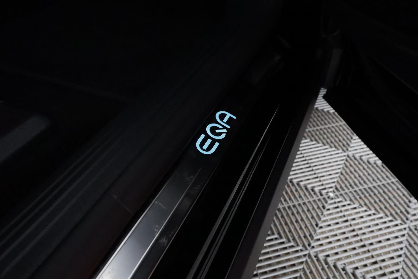 Mercedes-Benz EQA 2025