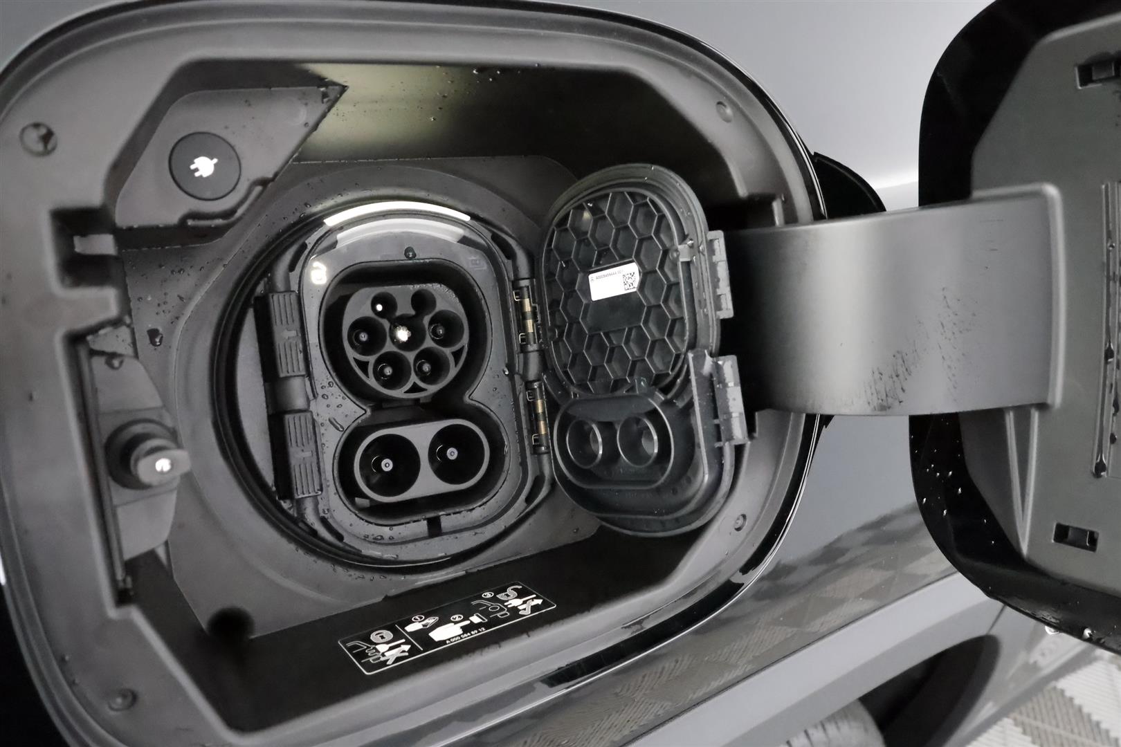 Mercedes-Benz EQA 2025