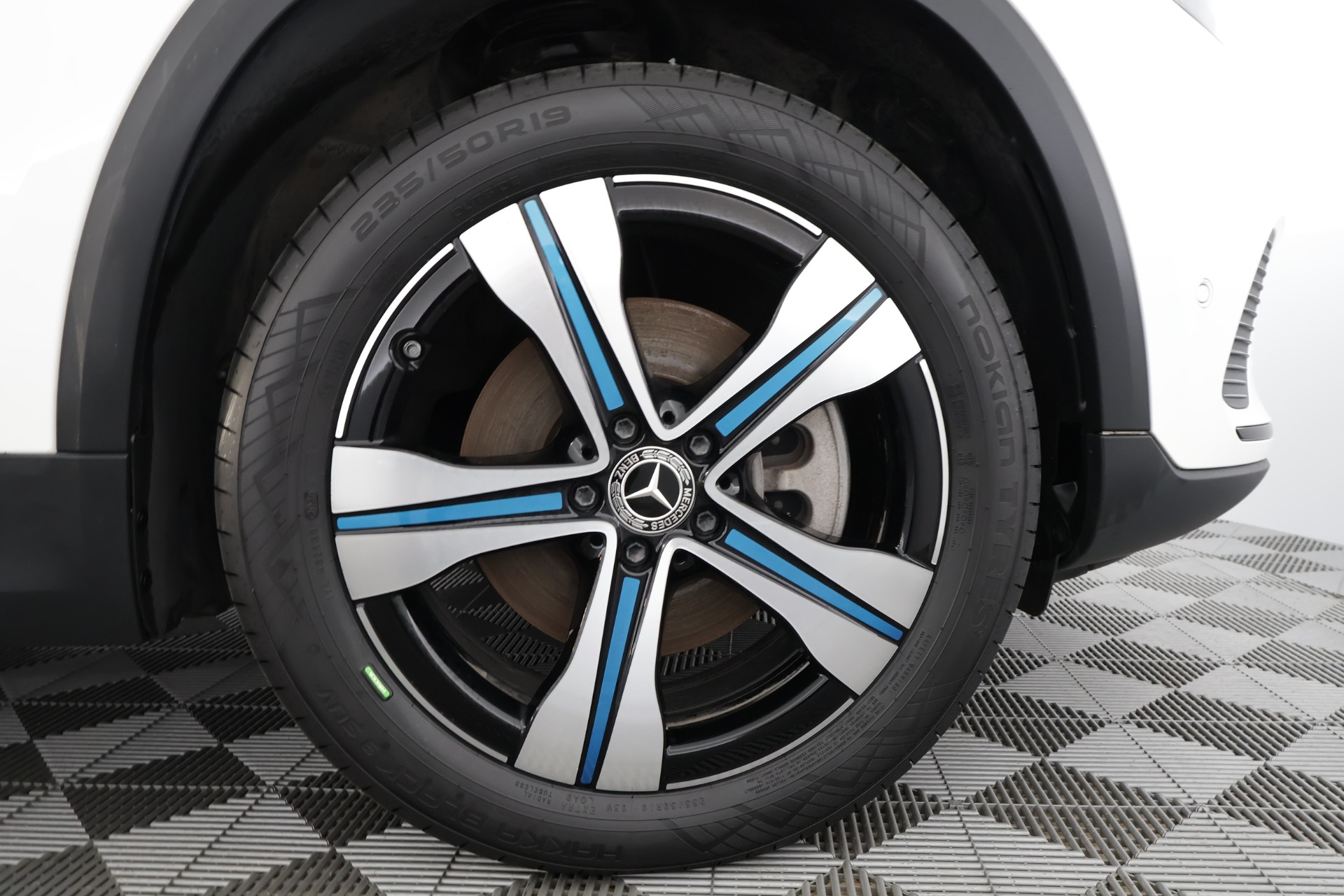 Mercedes-Benz EQA 2023