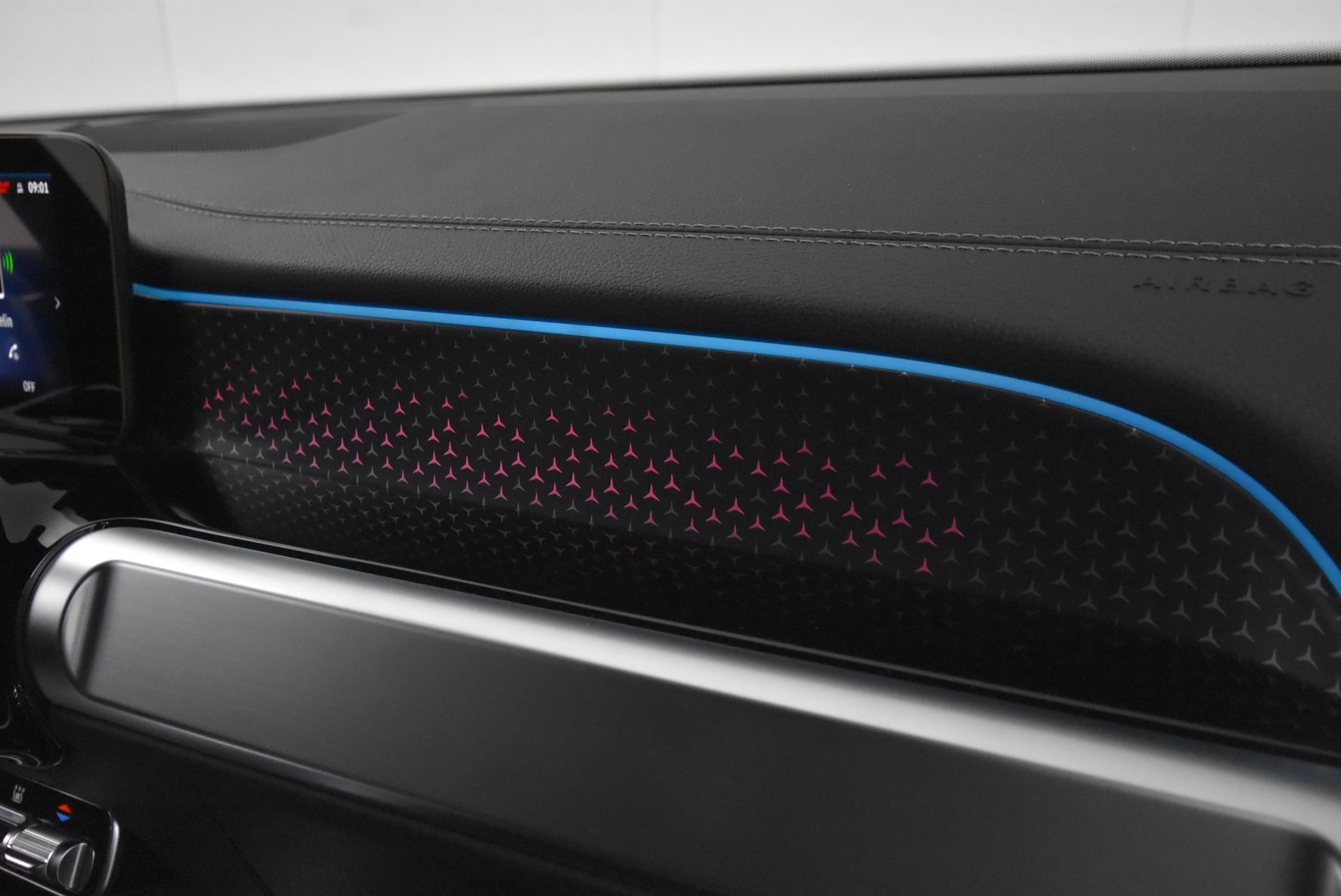 Mercedes-Benz EQB 2025