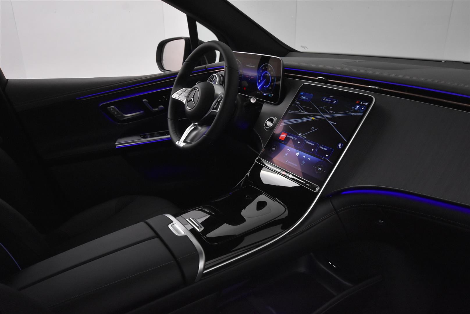 Mercedes-Benz EQE SUV 2025