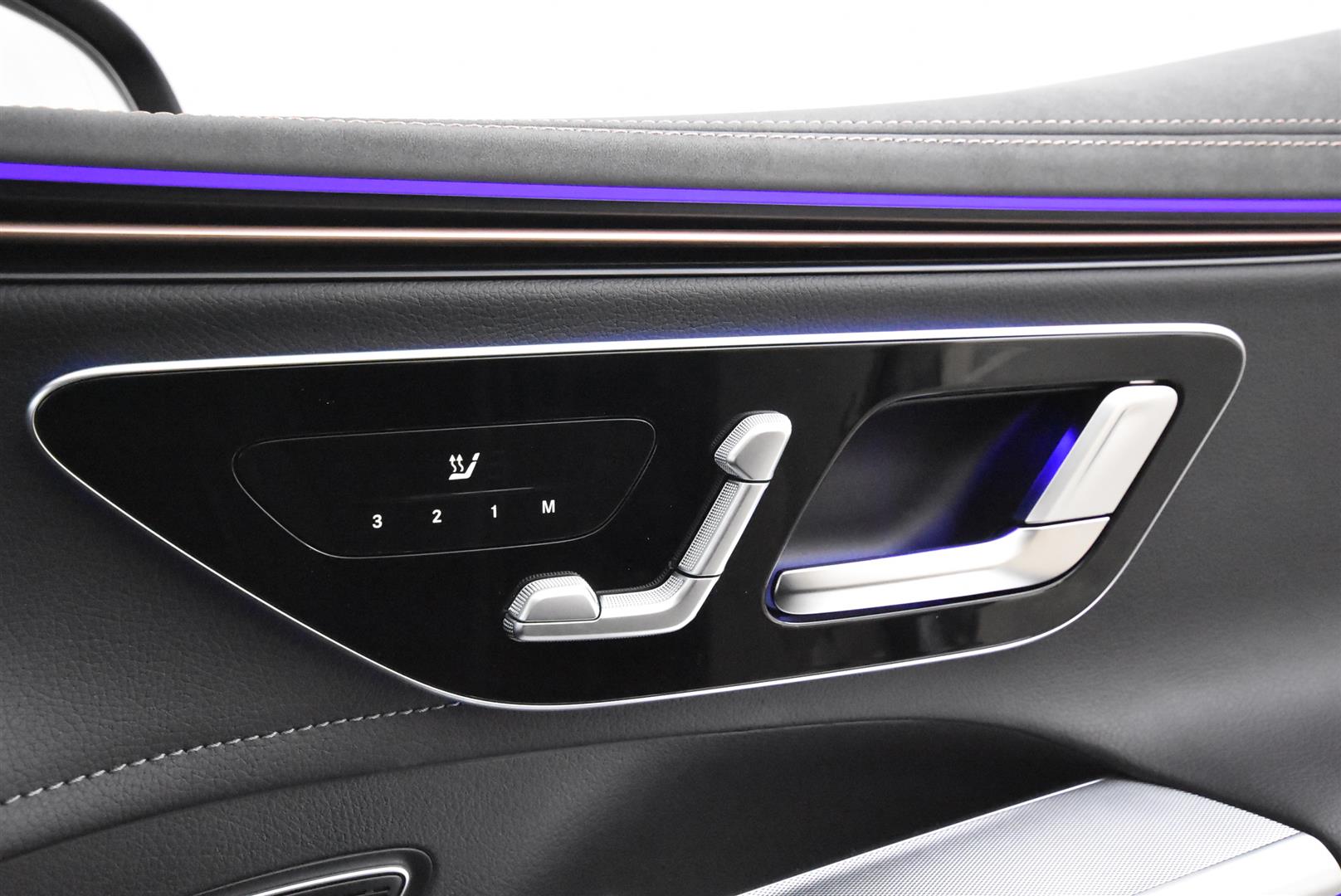 Mercedes-Benz EQE SUV 2025