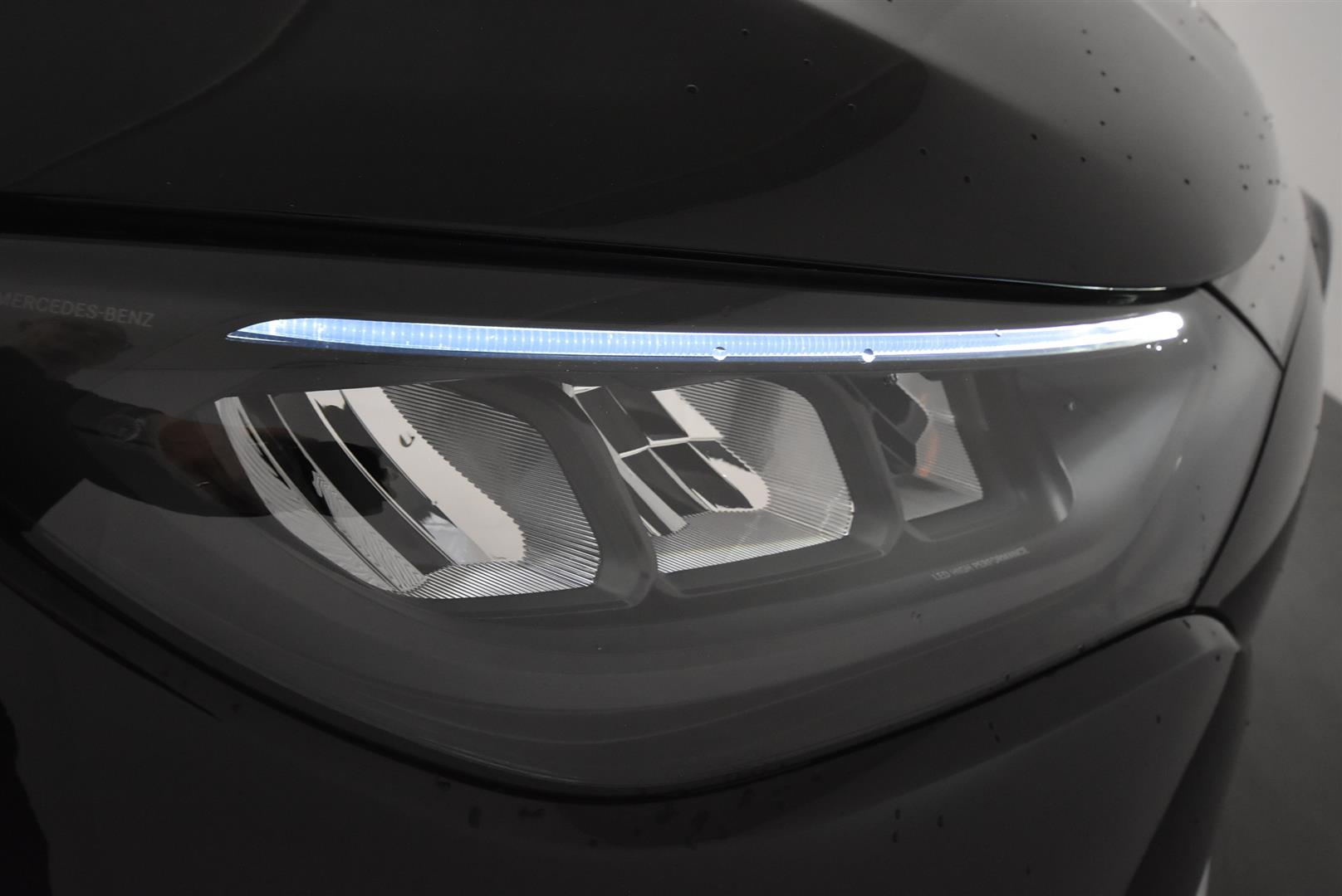 Mercedes-Benz EQE SUV 2025