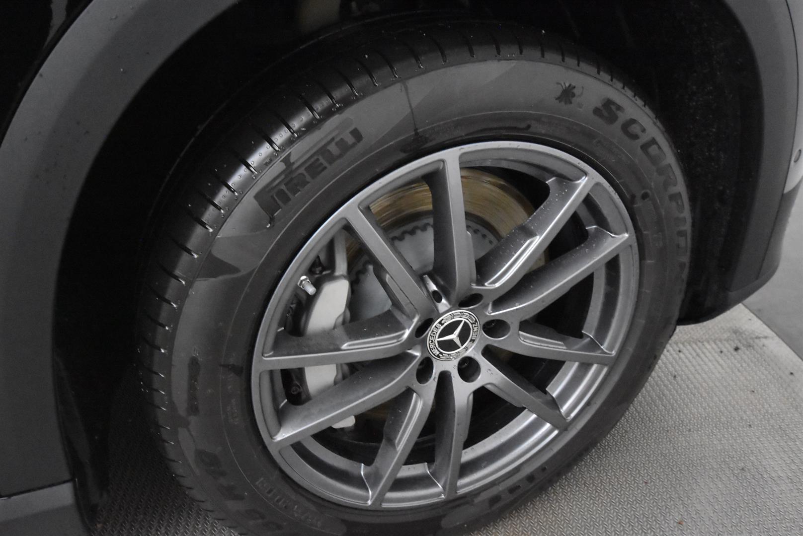 Mercedes-Benz EQE SUV 2025