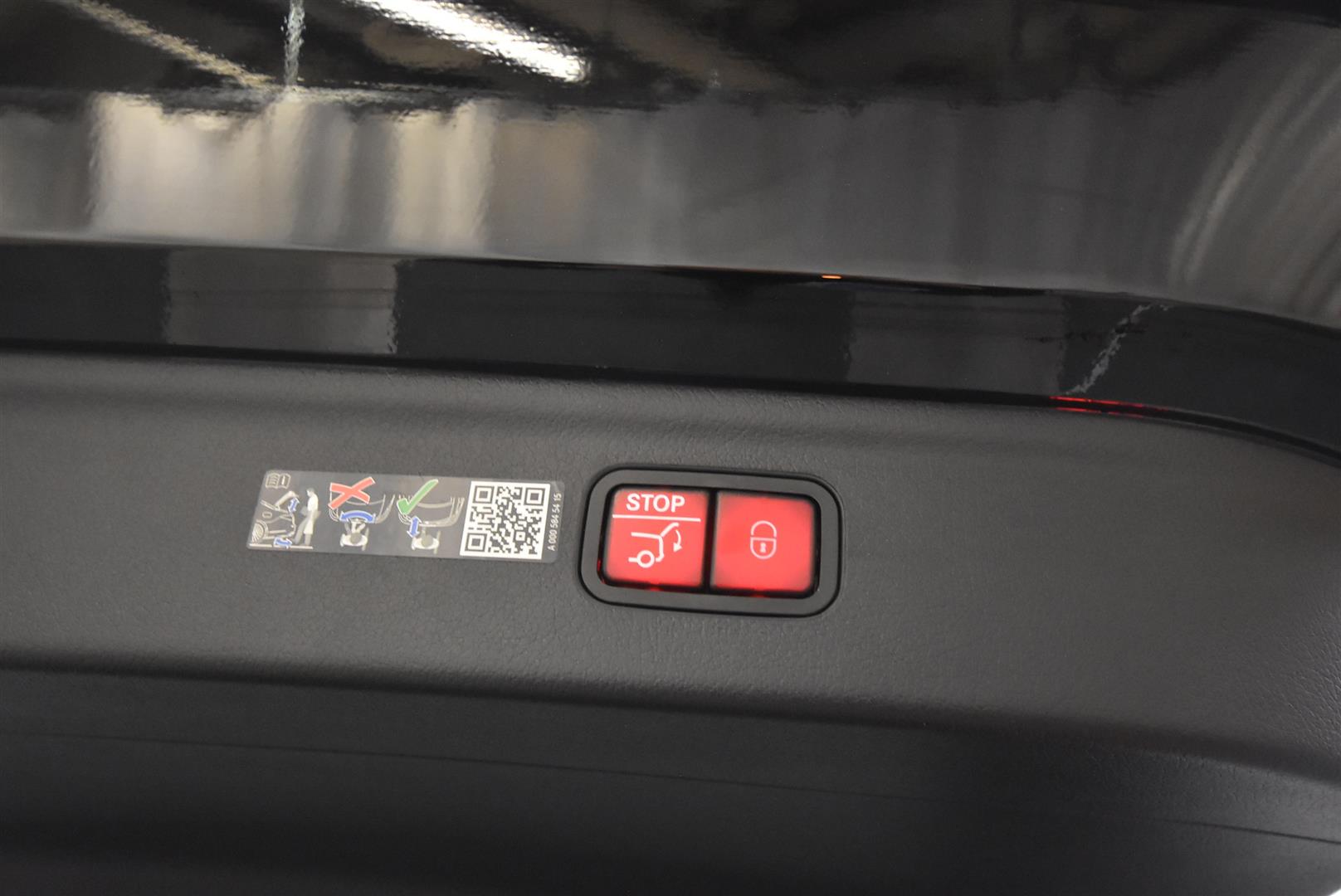 Mercedes-Benz EQE SUV 2025