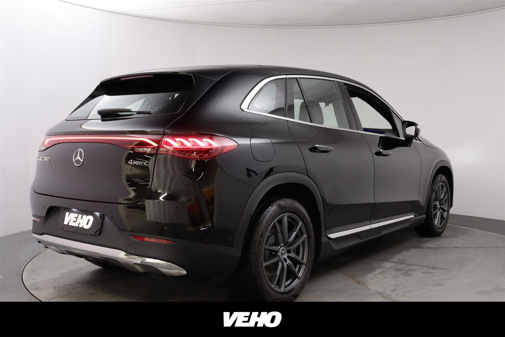 Mercedes-Benz EQE SUV 2025