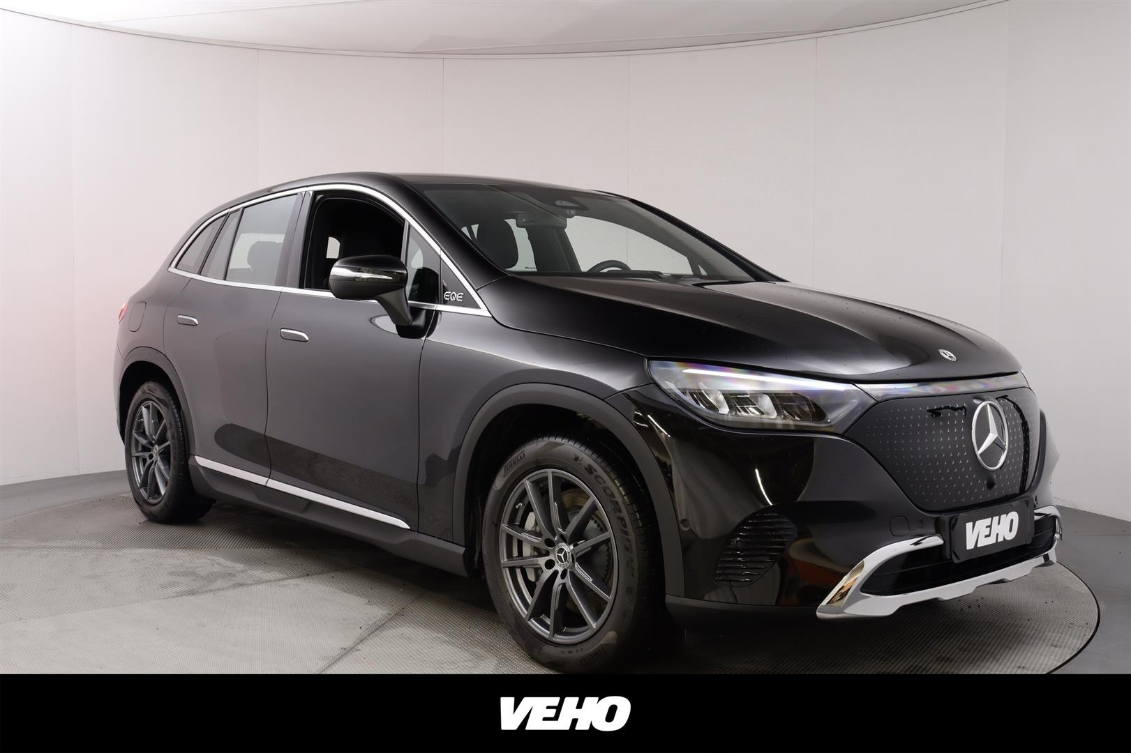 Mercedes-Benz EQE SUV 2025