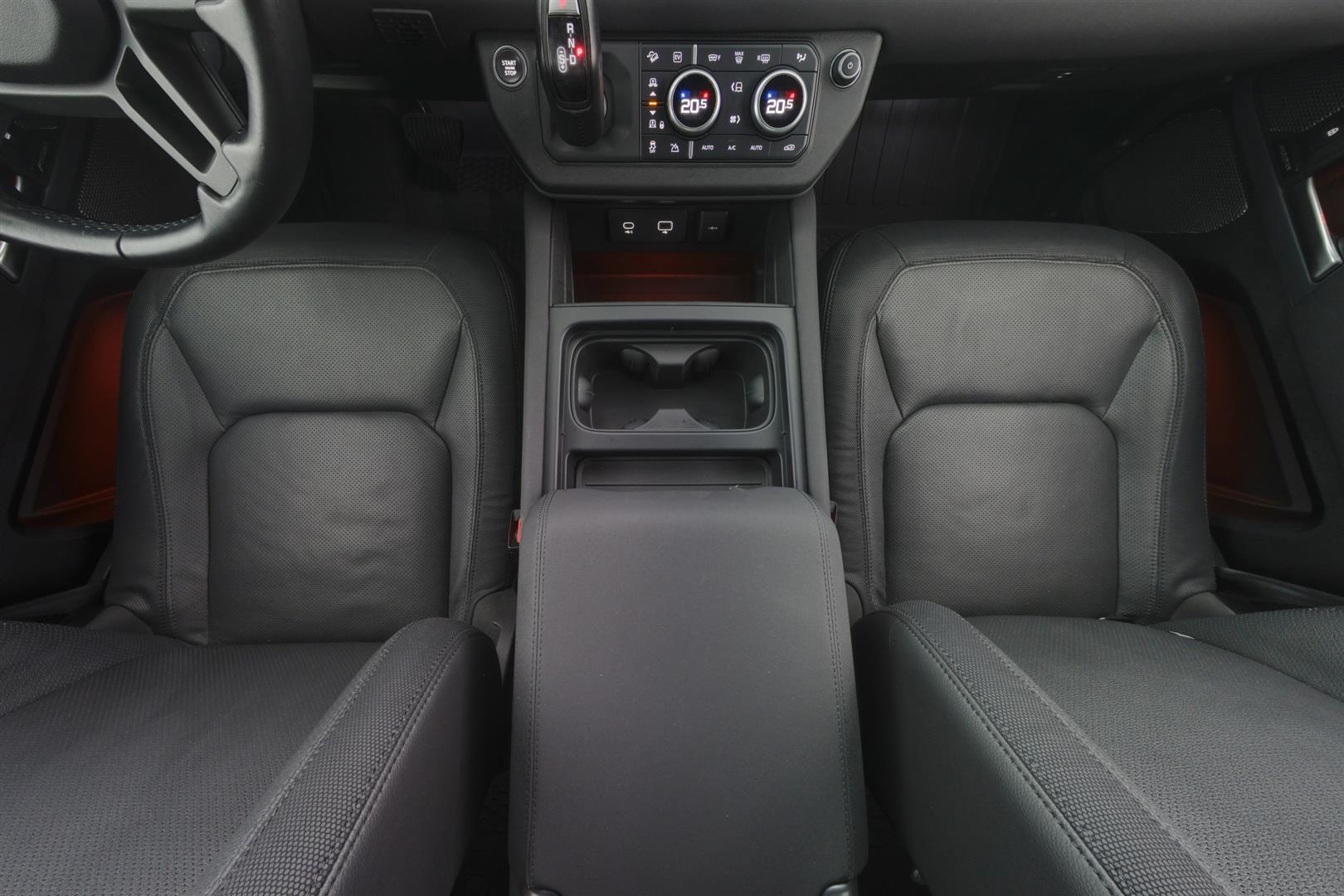 Land Rover Defender 2022
