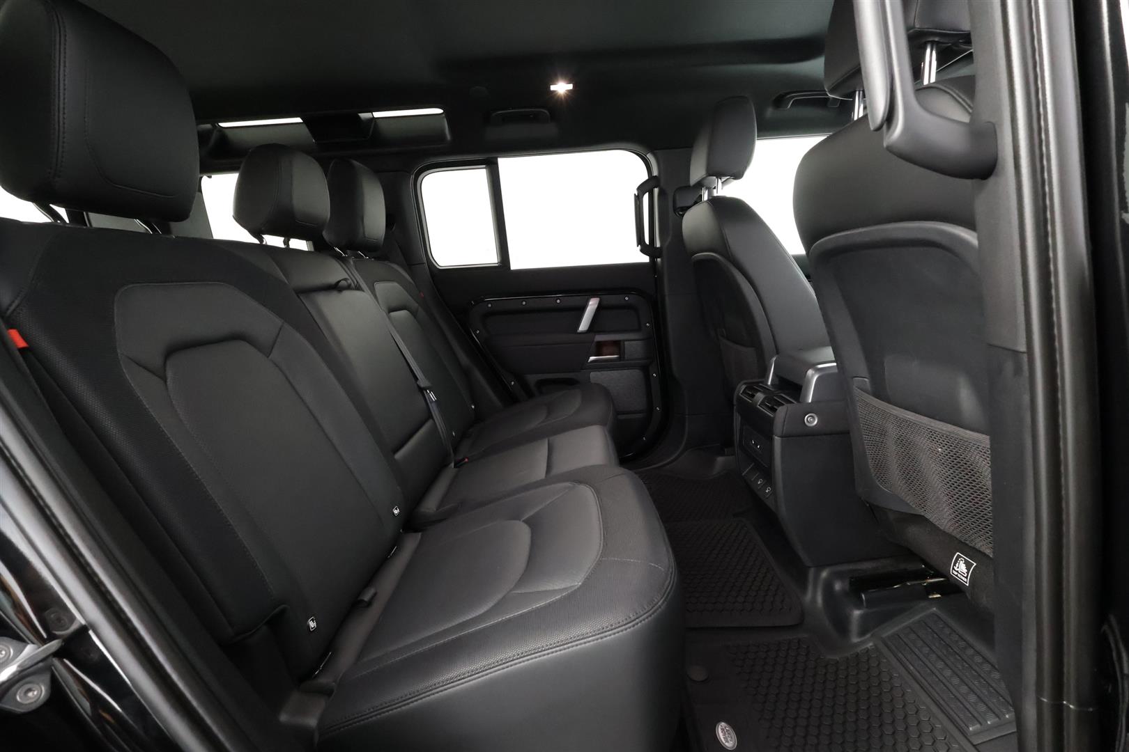 Land Rover Defender 2022