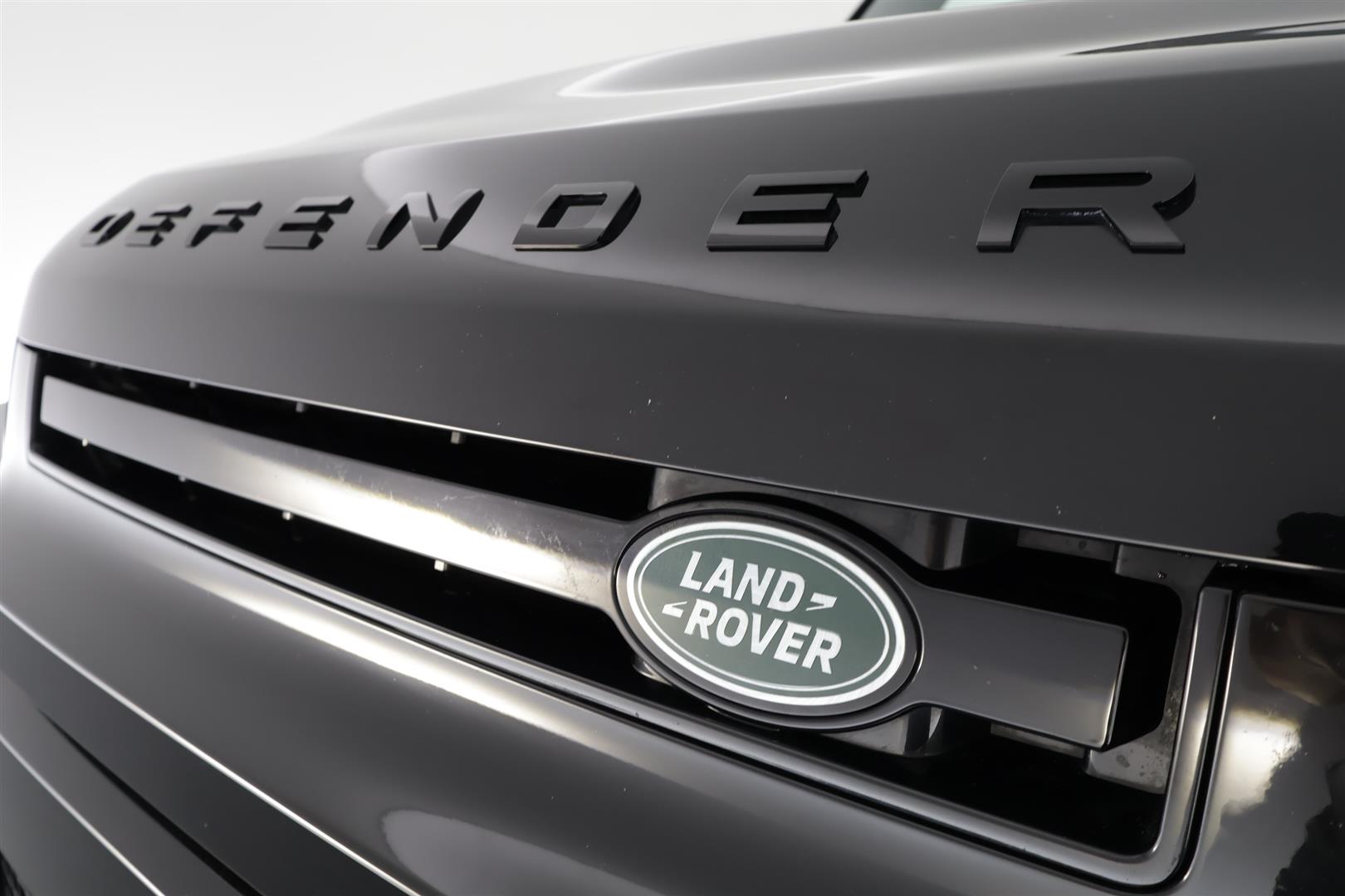 Land Rover Defender 2022