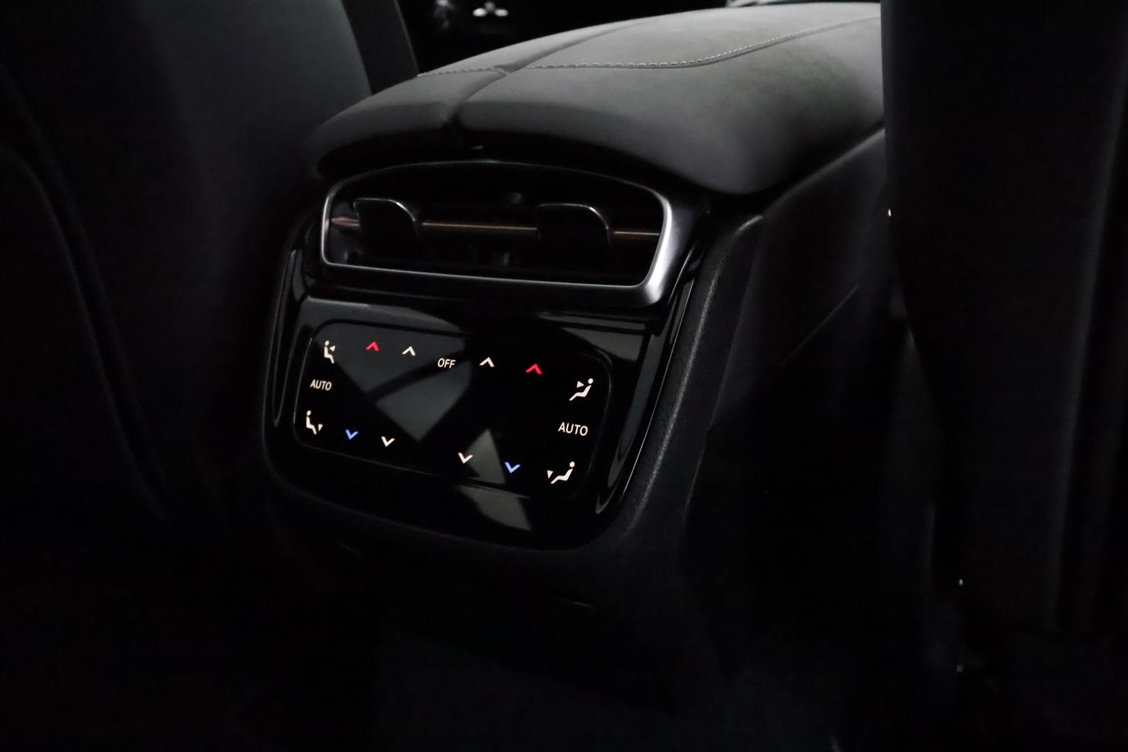 MERCEDES-BENZ EQS 2023