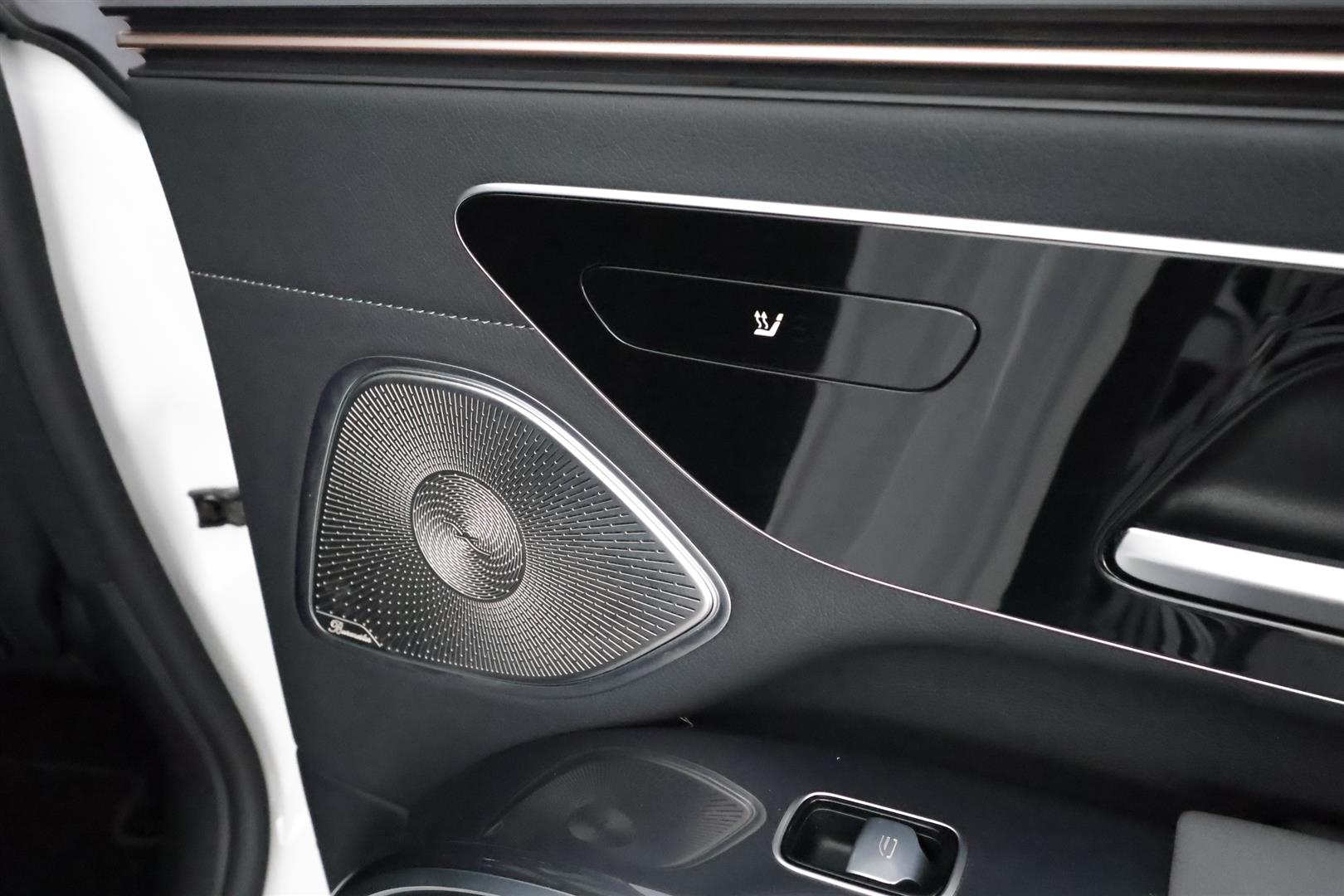 MERCEDES-BENZ EQS 2023