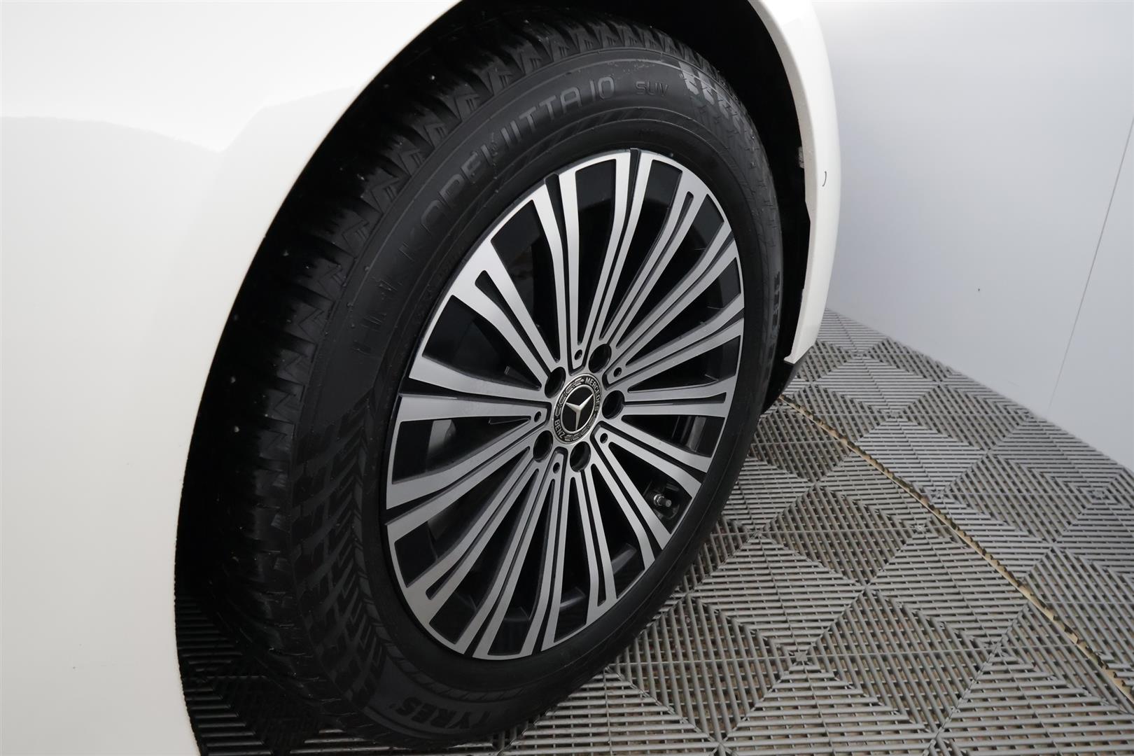 MERCEDES-BENZ EQS 2023