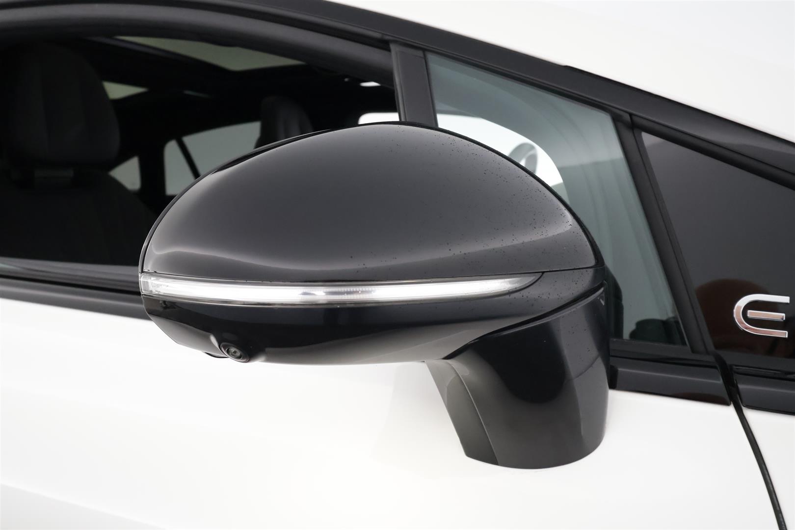 MERCEDES-BENZ EQS 2023