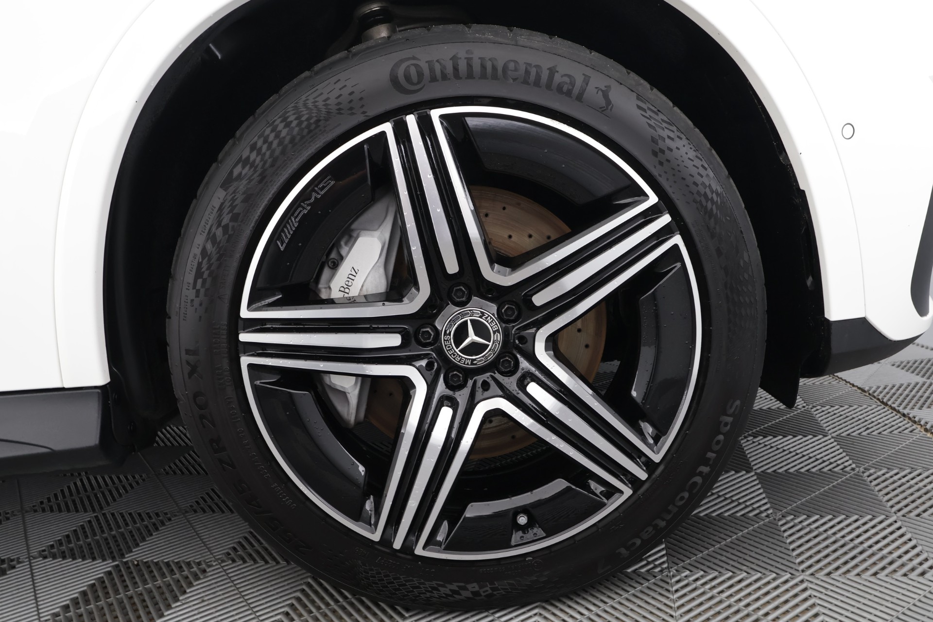 Mercedes-Benz GLC 2023