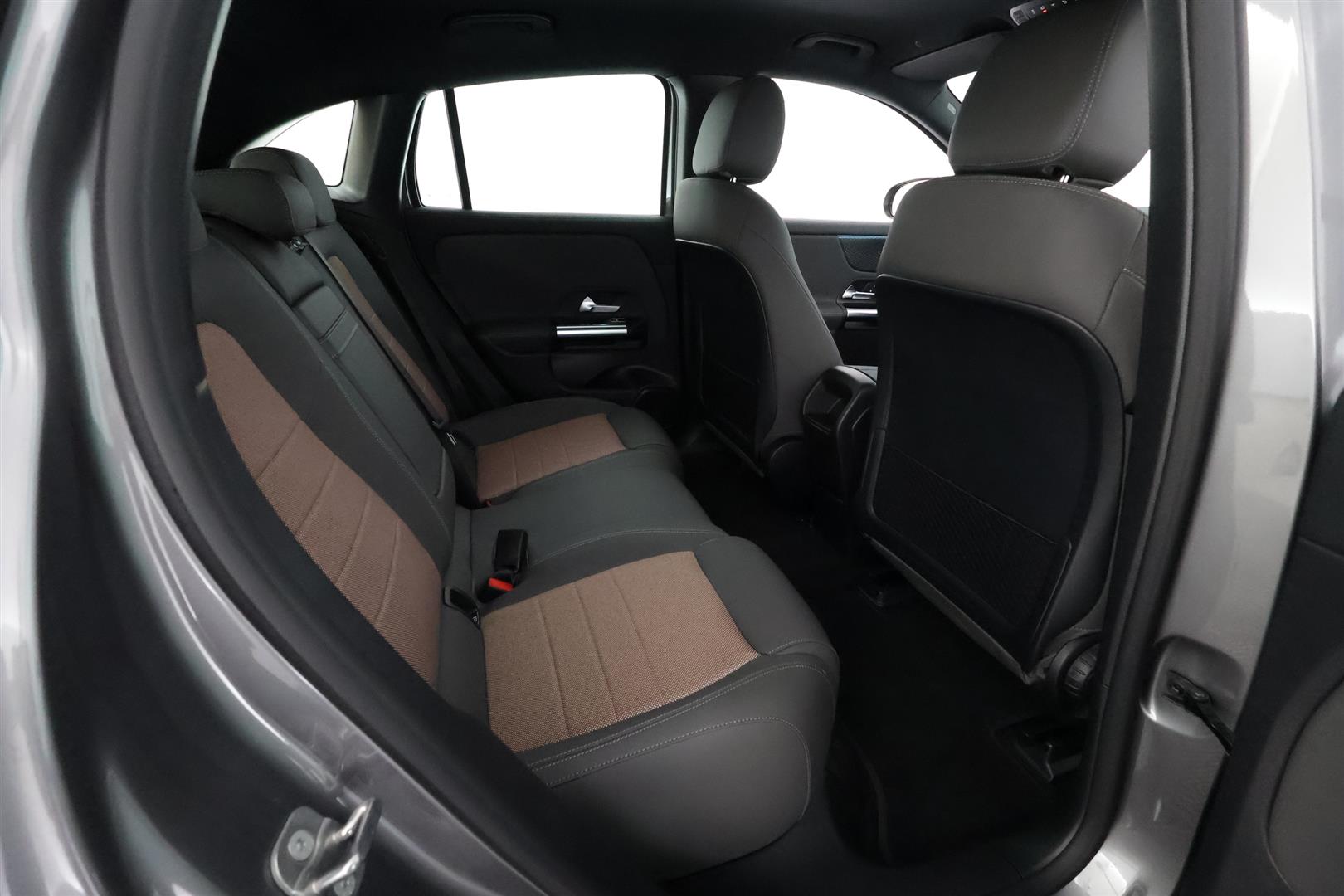 Mercedes-Benz EQA 2025