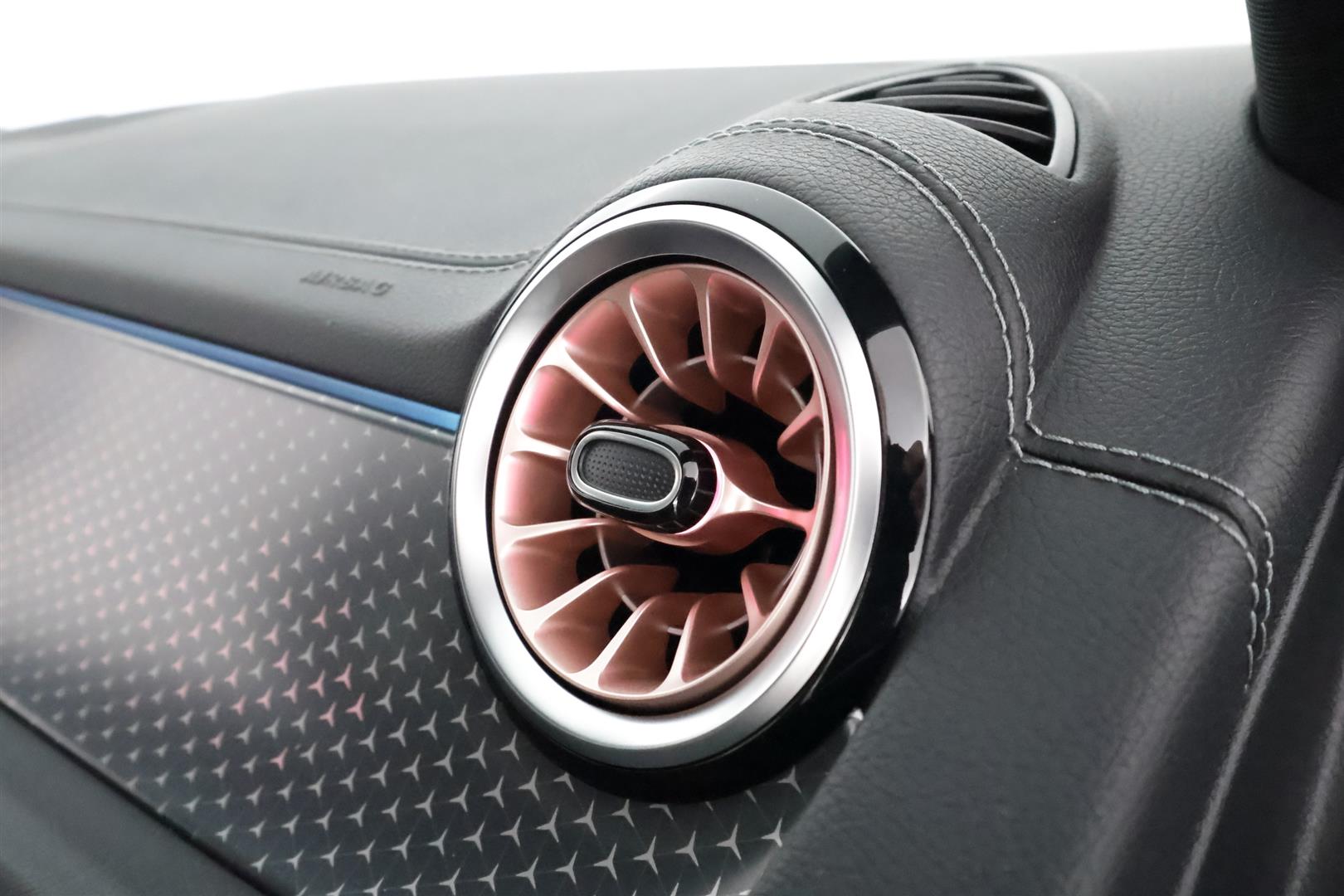 Mercedes-Benz EQA 2025