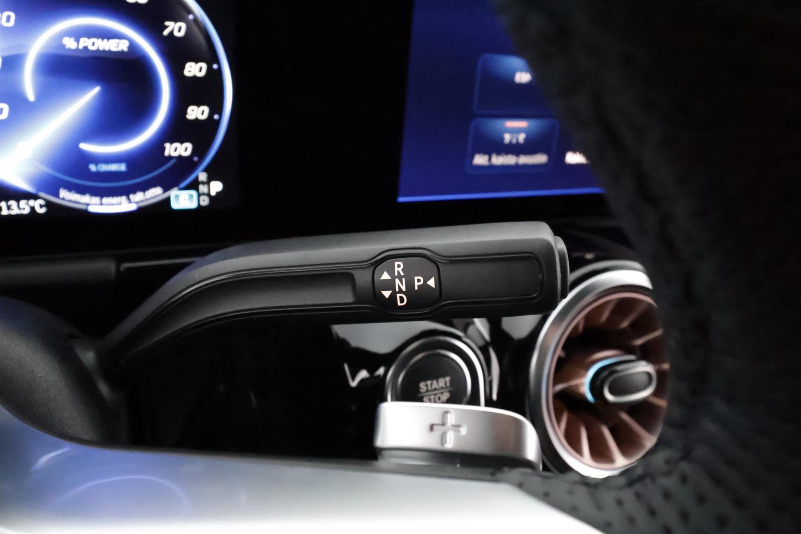 Mercedes-Benz EQA 2025