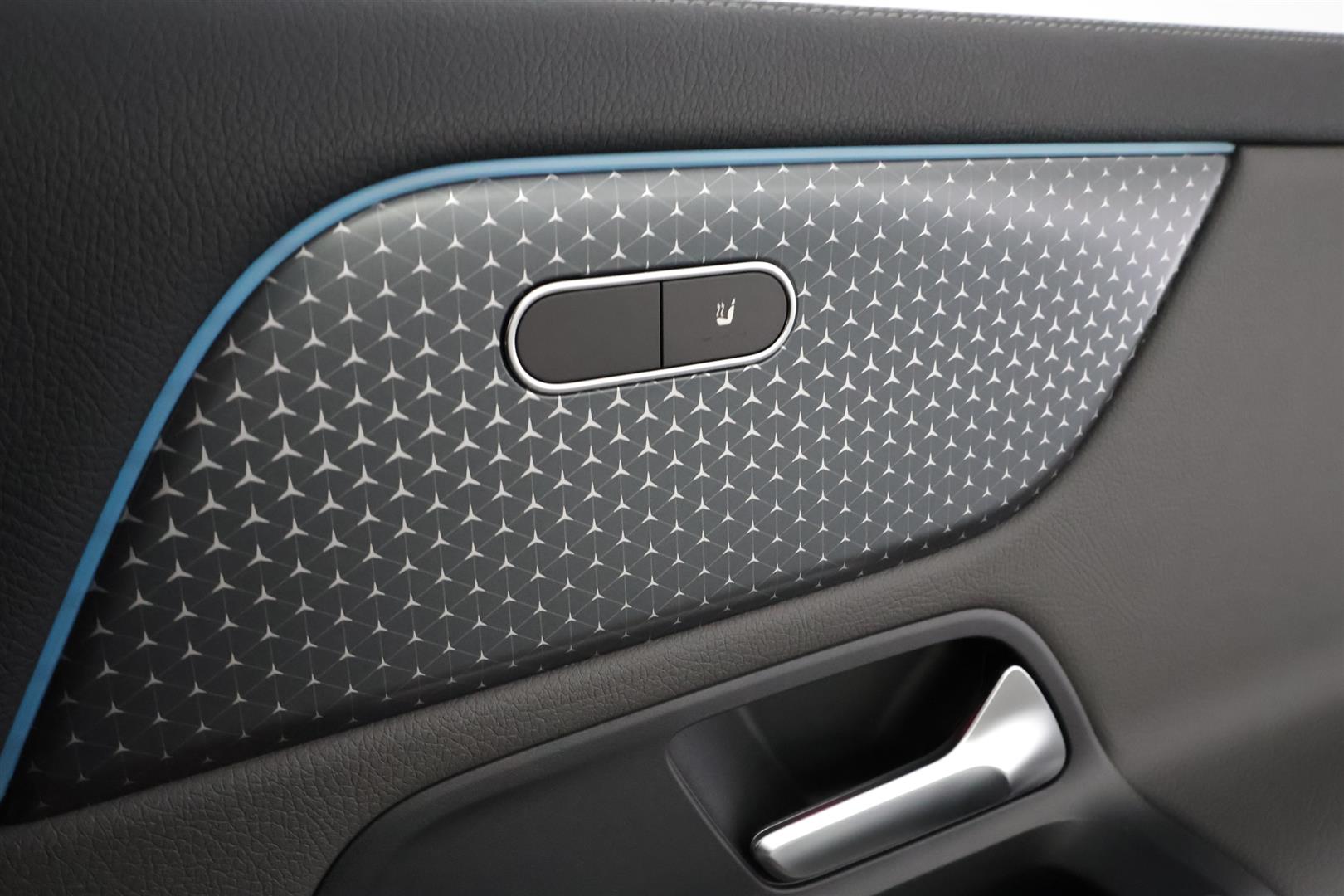 Mercedes-Benz EQA 2025