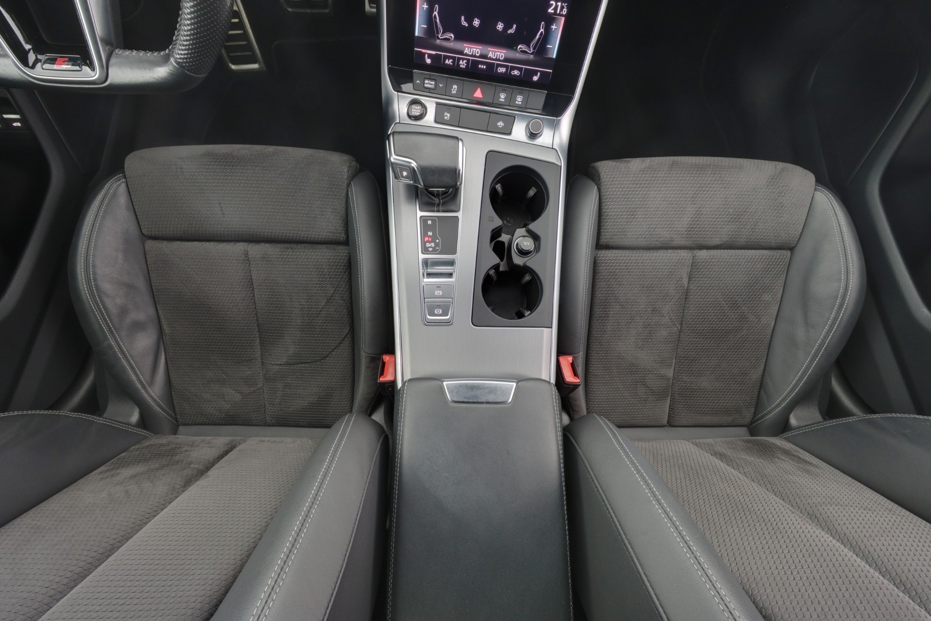 AUDI A6 2021