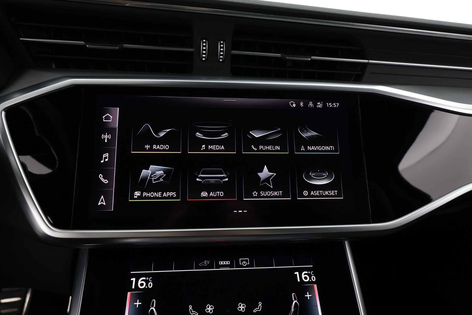 AUDI A6 2021