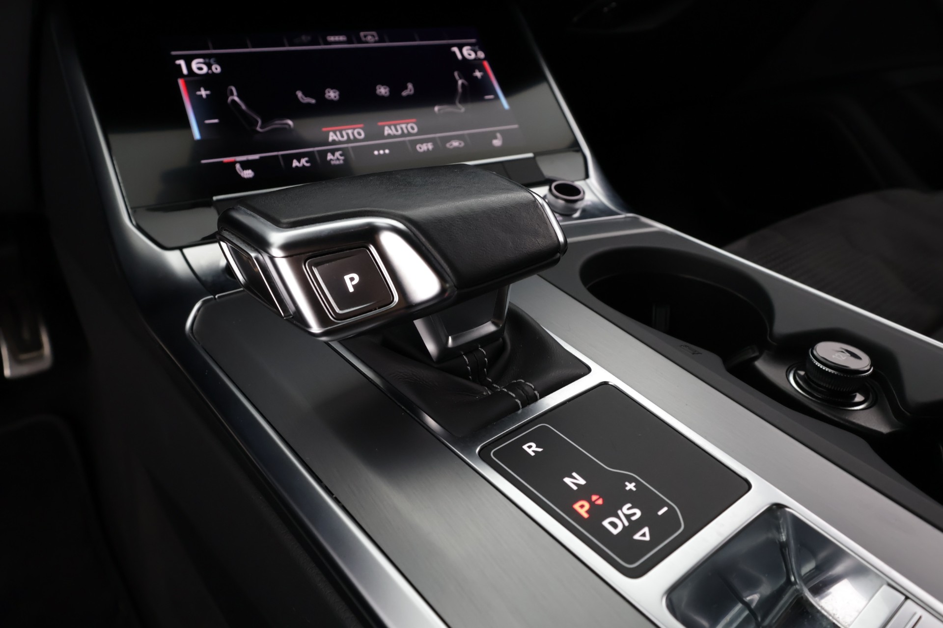 AUDI A6 2021
