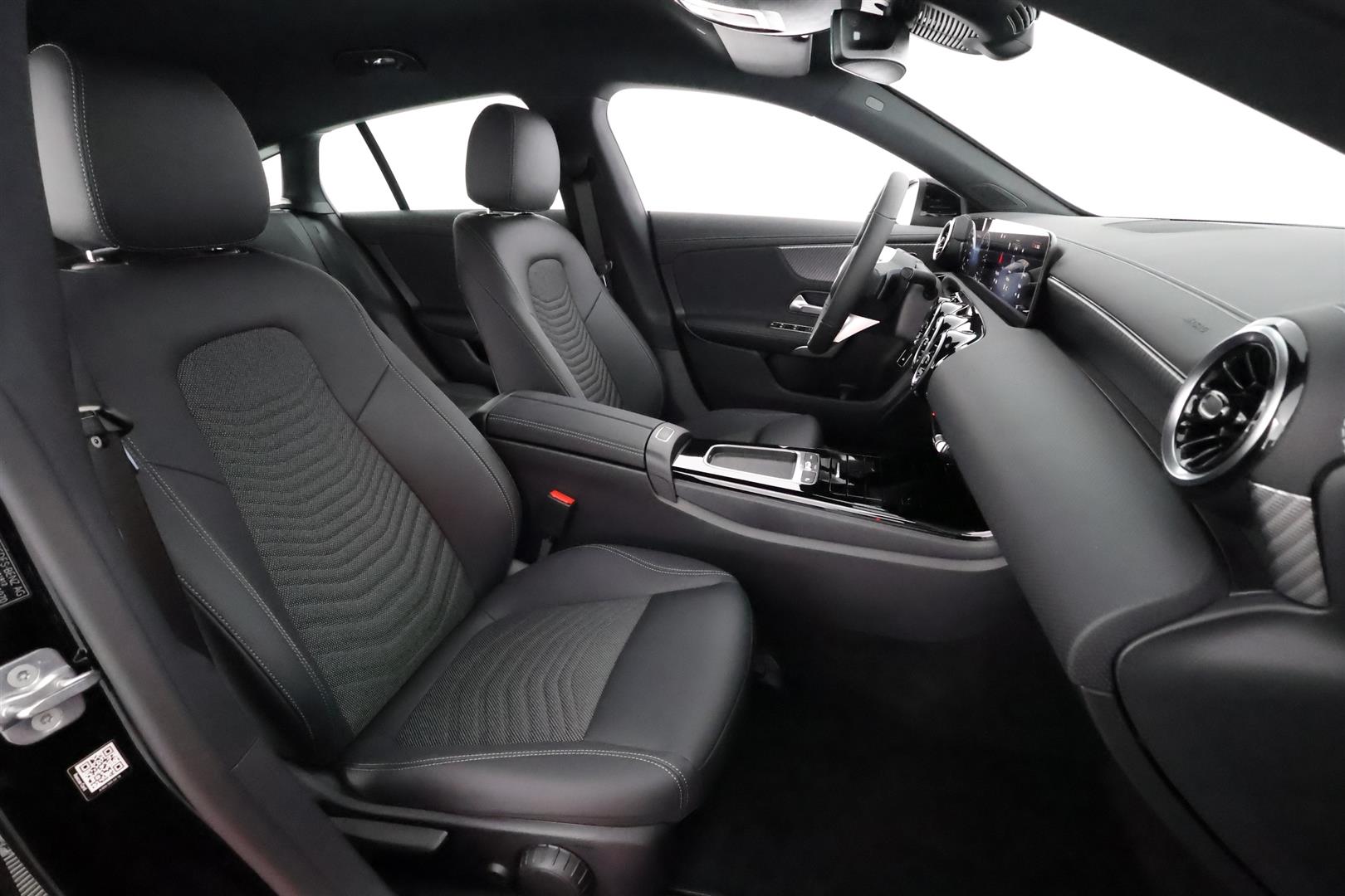 Mercedes-Benz CLA 2025