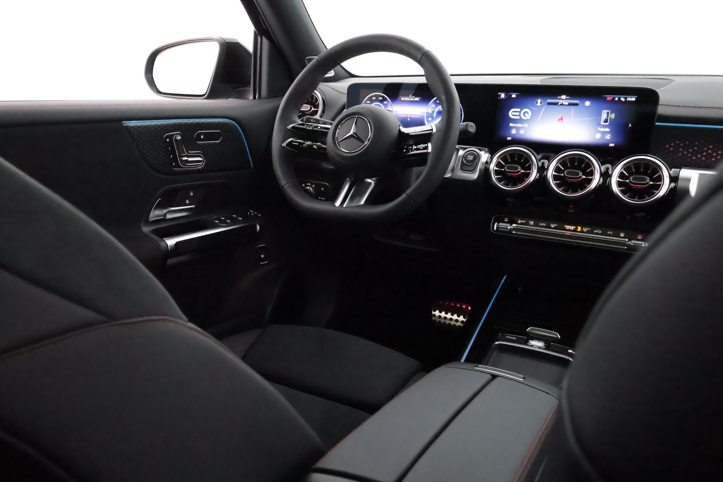 Mercedes-Benz EQB 2025