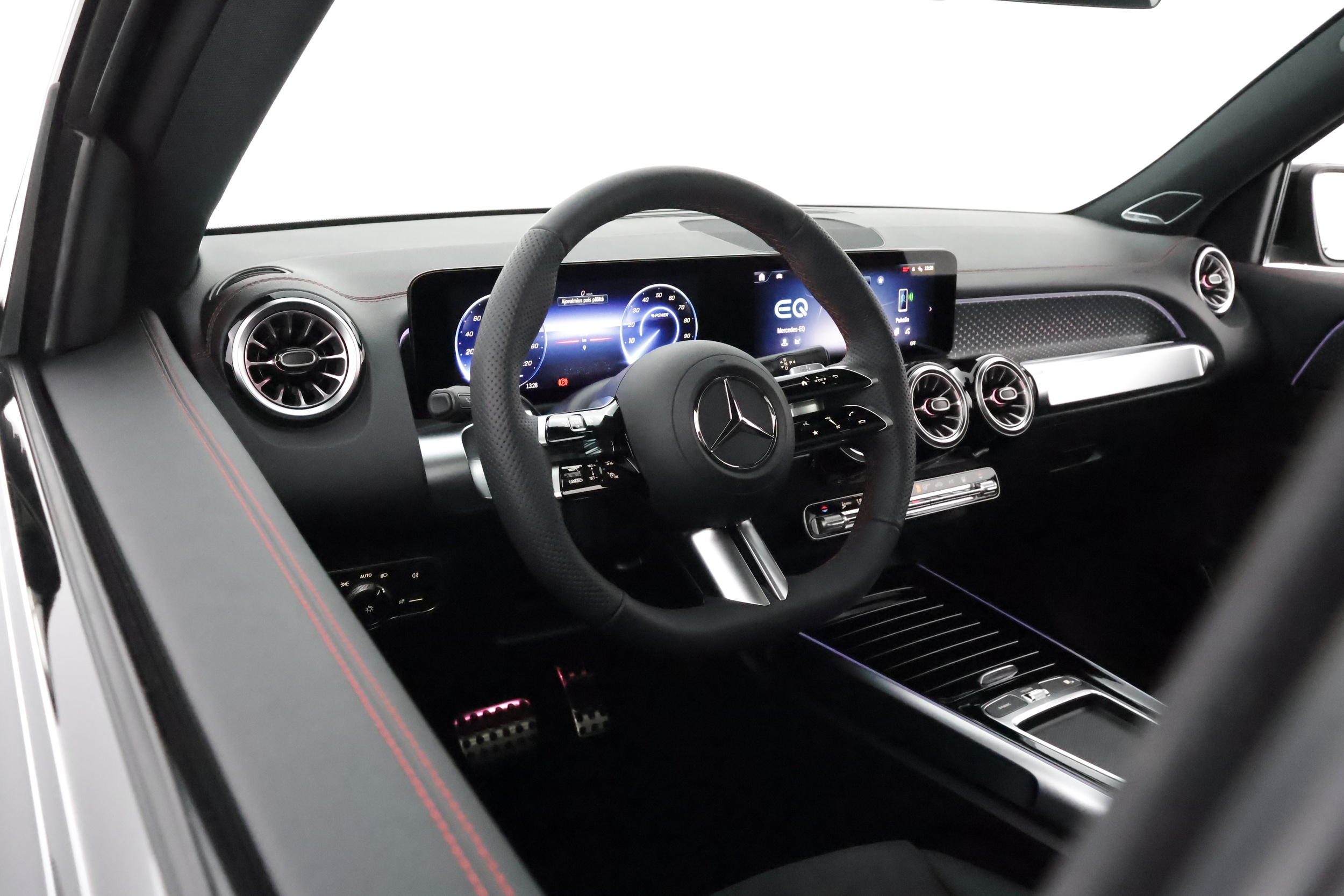 Mercedes-Benz EQB 2025