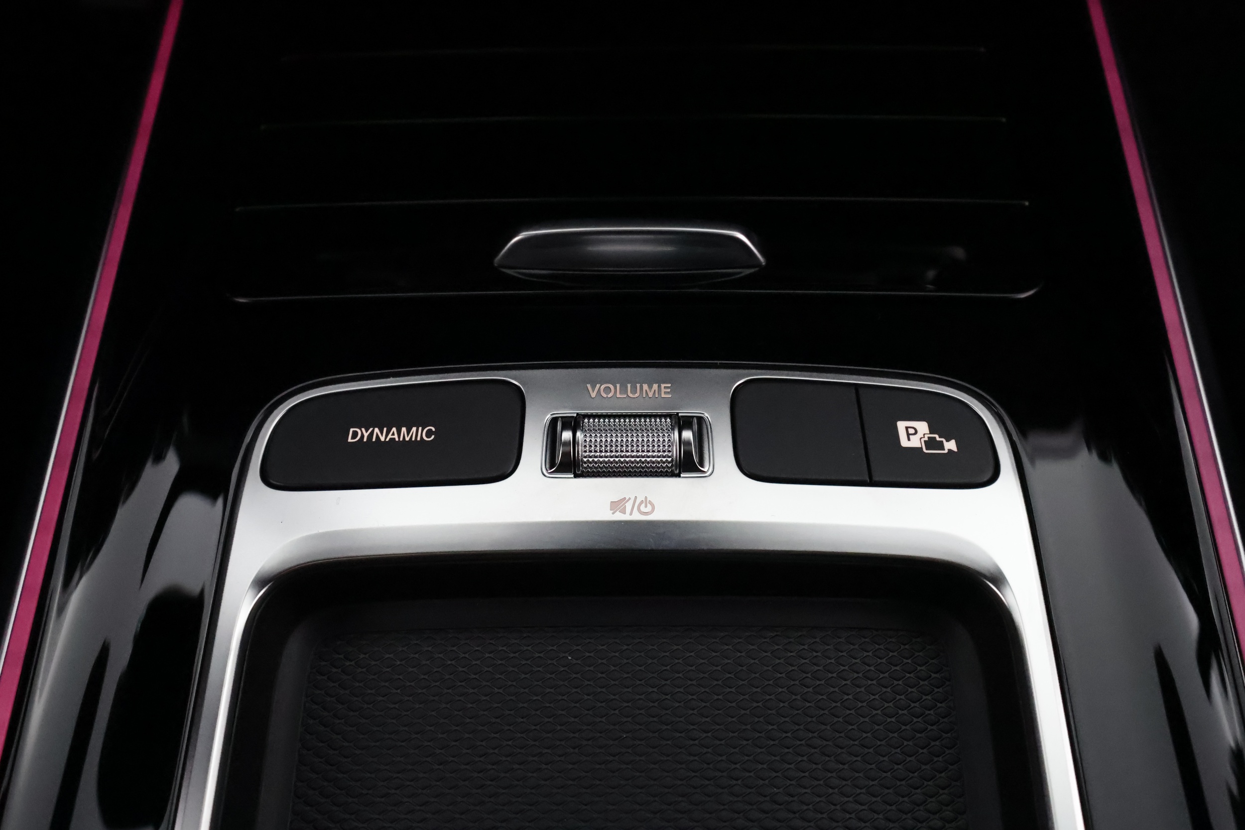 Mercedes-Benz EQB 2025