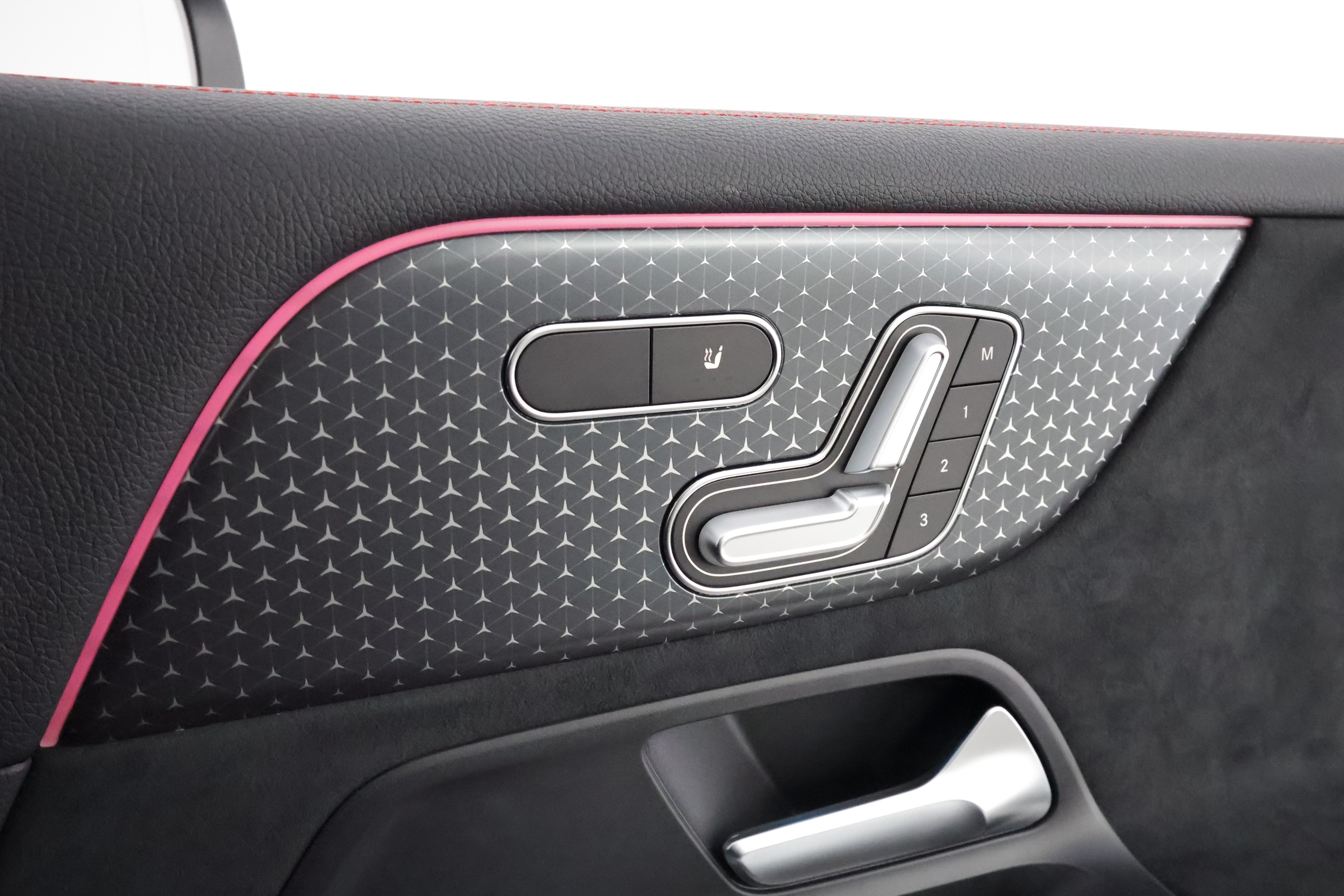 Mercedes-Benz EQB 2025