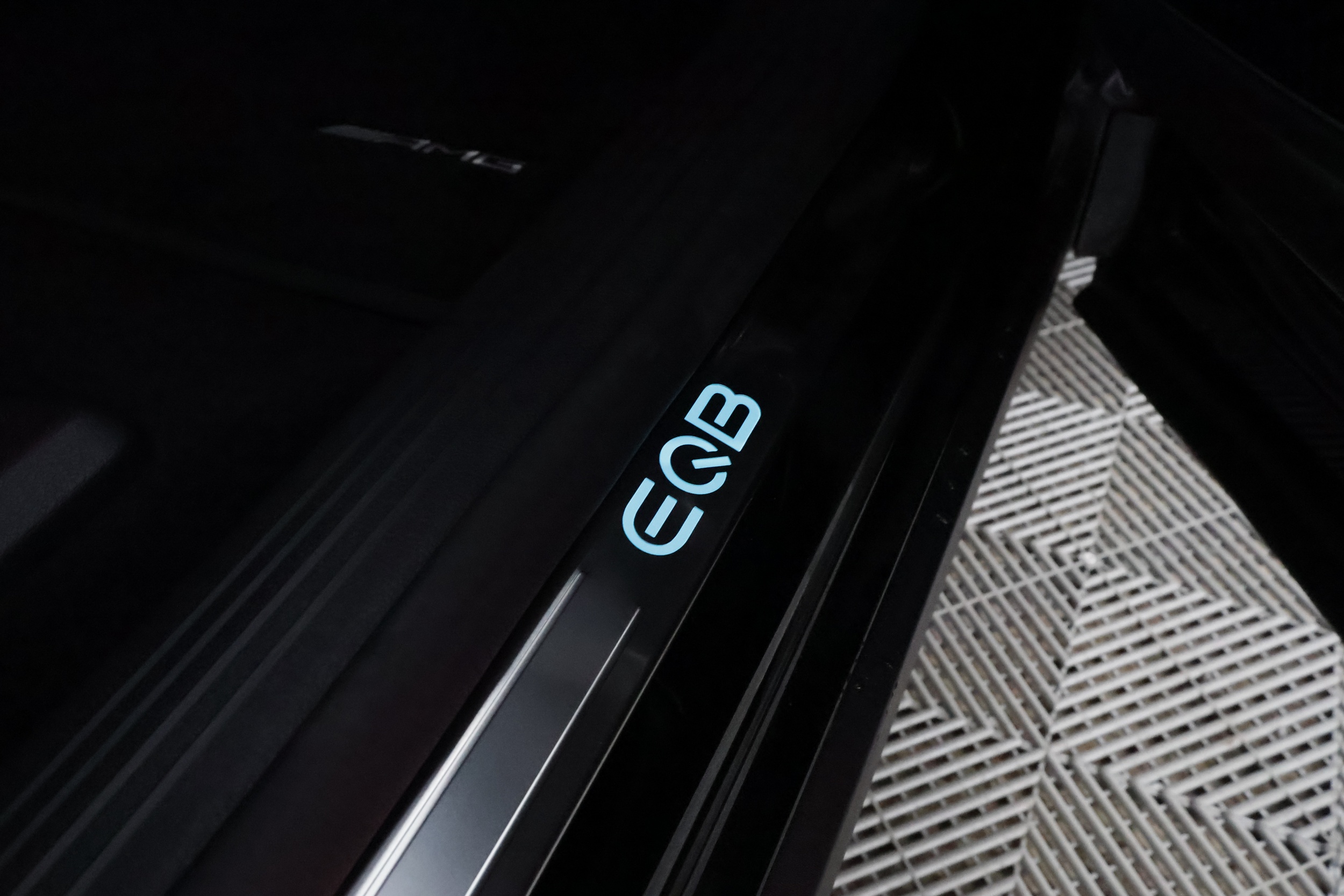 Mercedes-Benz EQB 2025