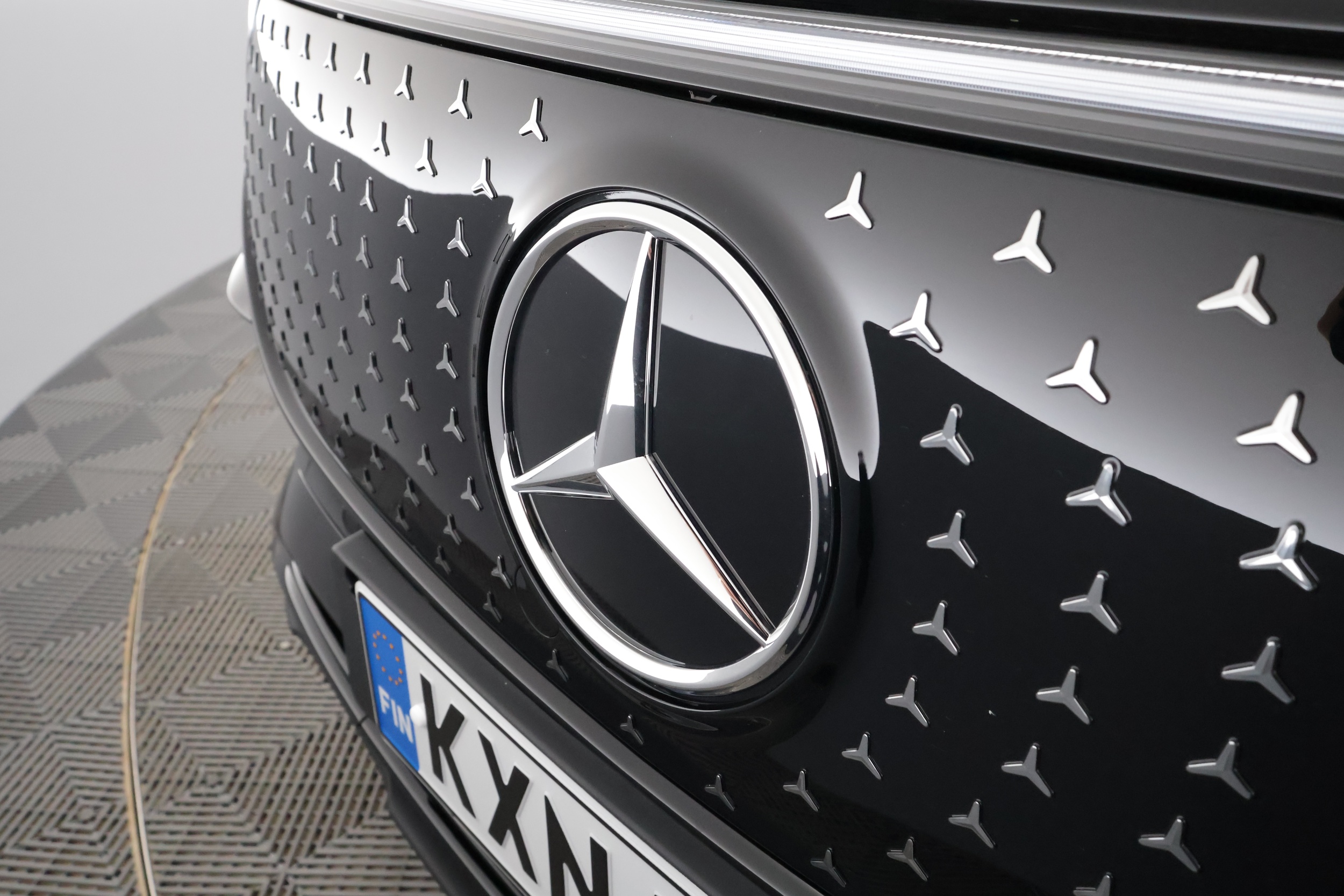 Mercedes-Benz EQB 2025