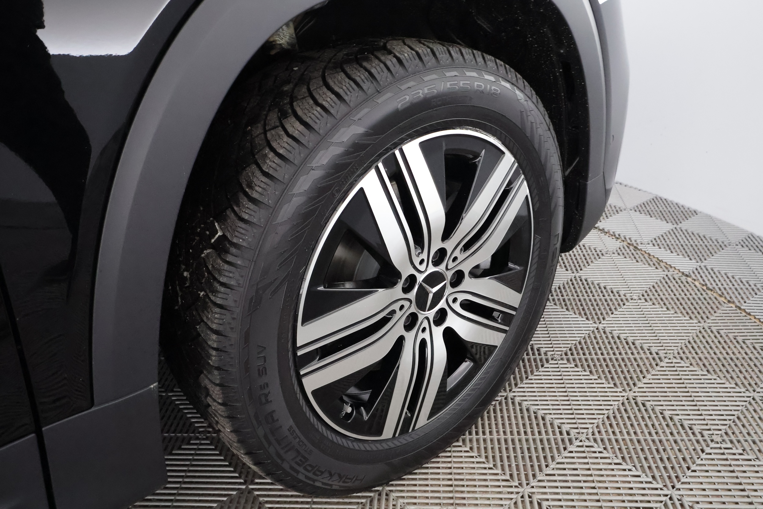 Mercedes-Benz EQB 2025