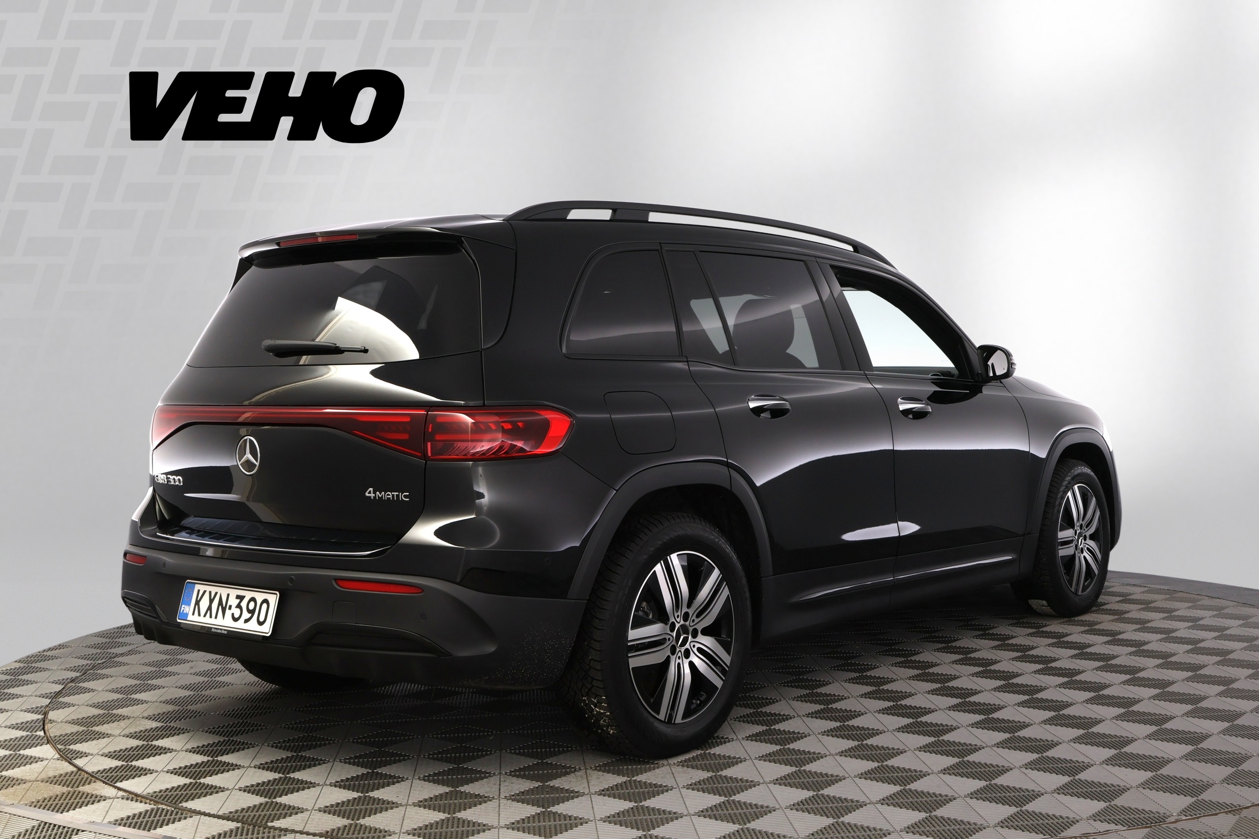 Mercedes-Benz EQB 2025