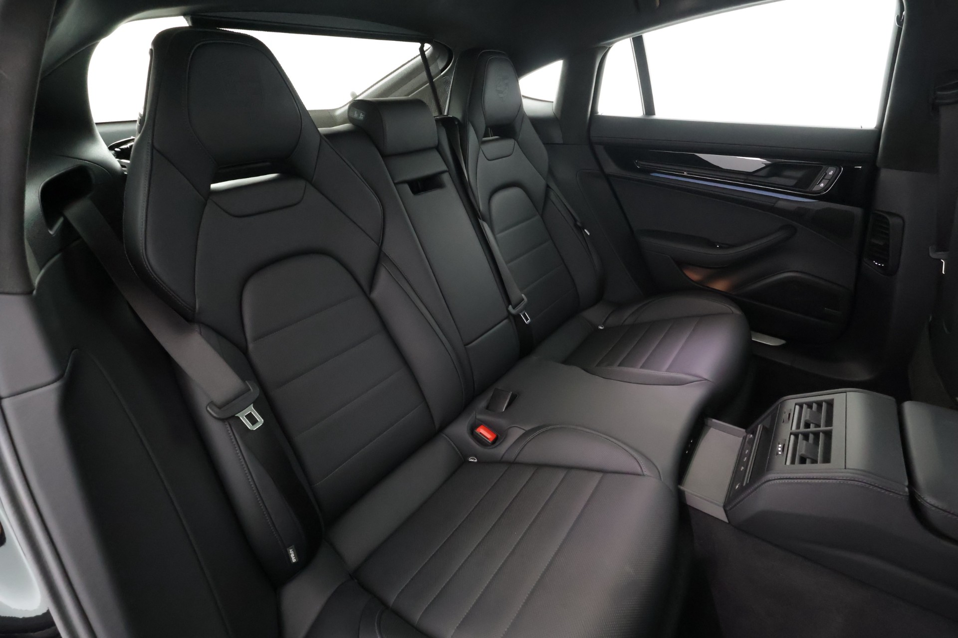 Porsche Panamera 2025