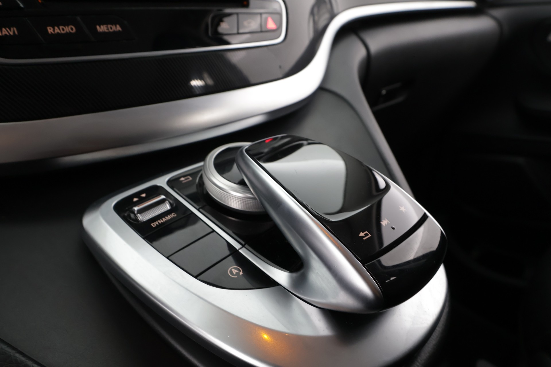 MERCEDES-BENZ V 2018