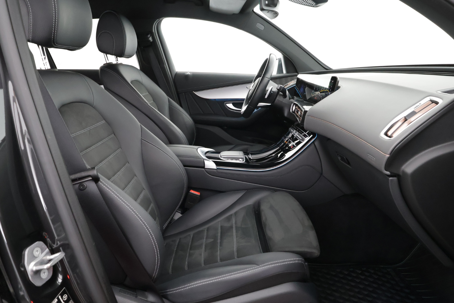 Mercedes-Benz EQC 2021