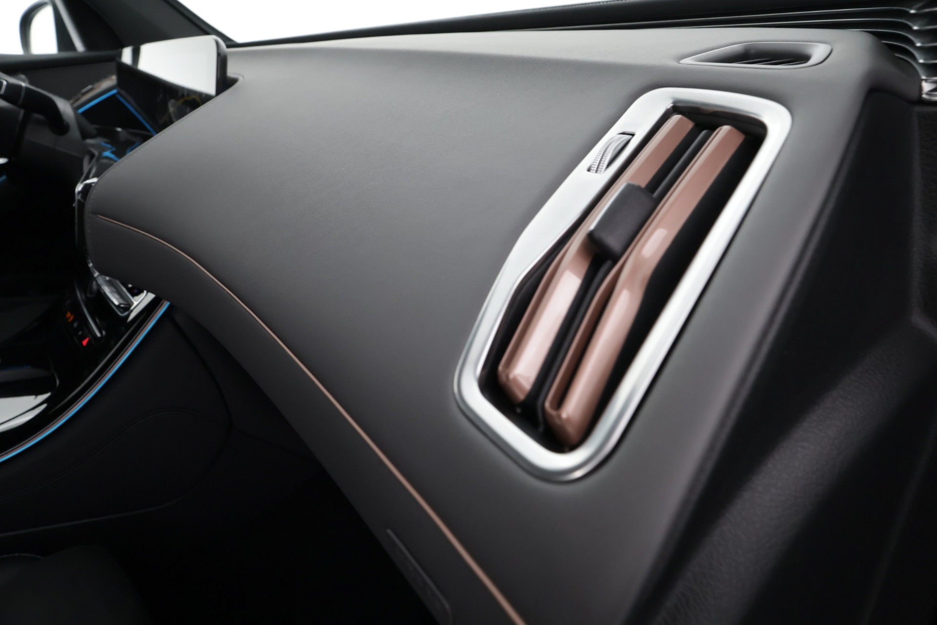 Mercedes-Benz EQC 2021