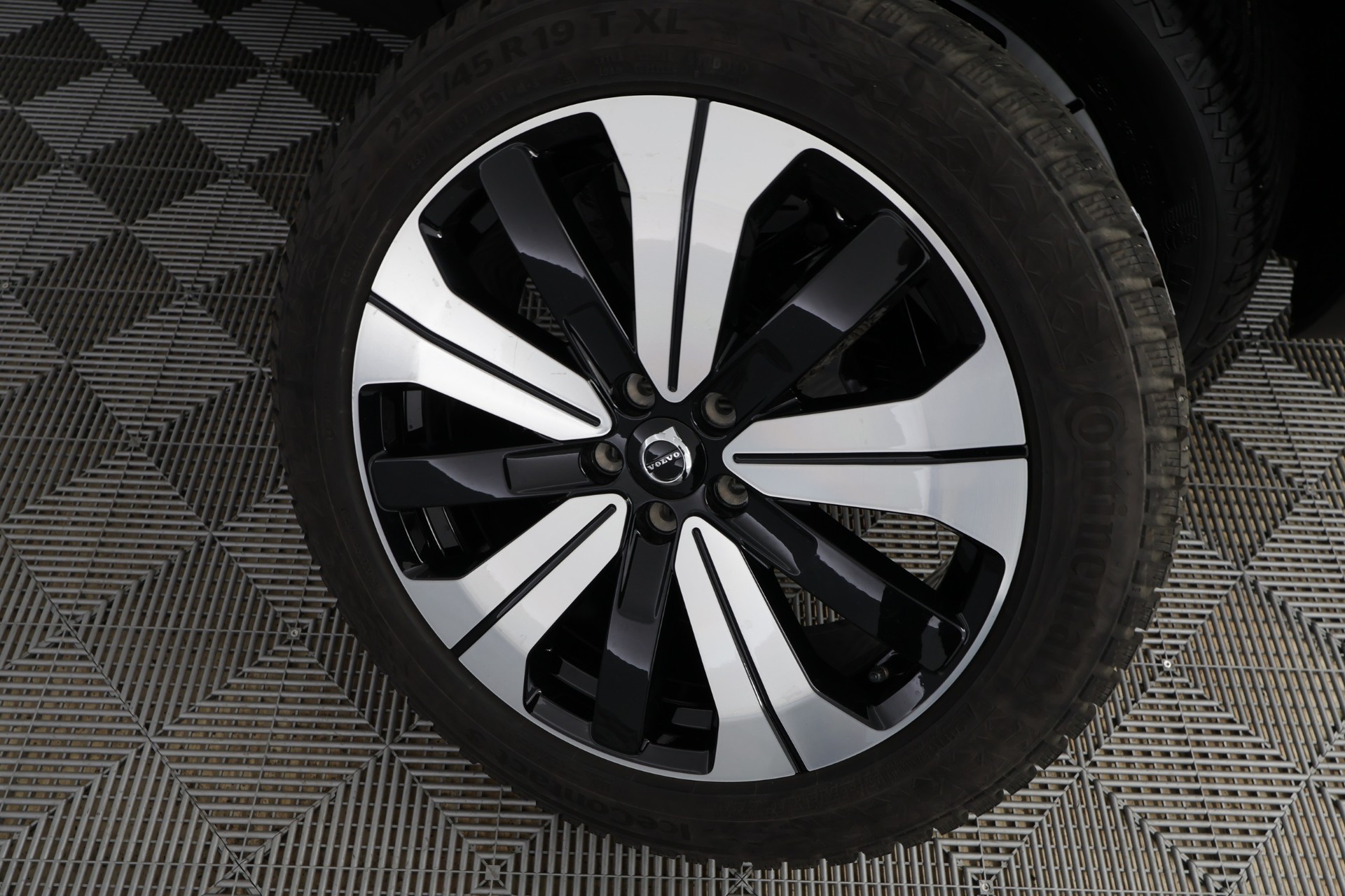 Volvo C40 2023