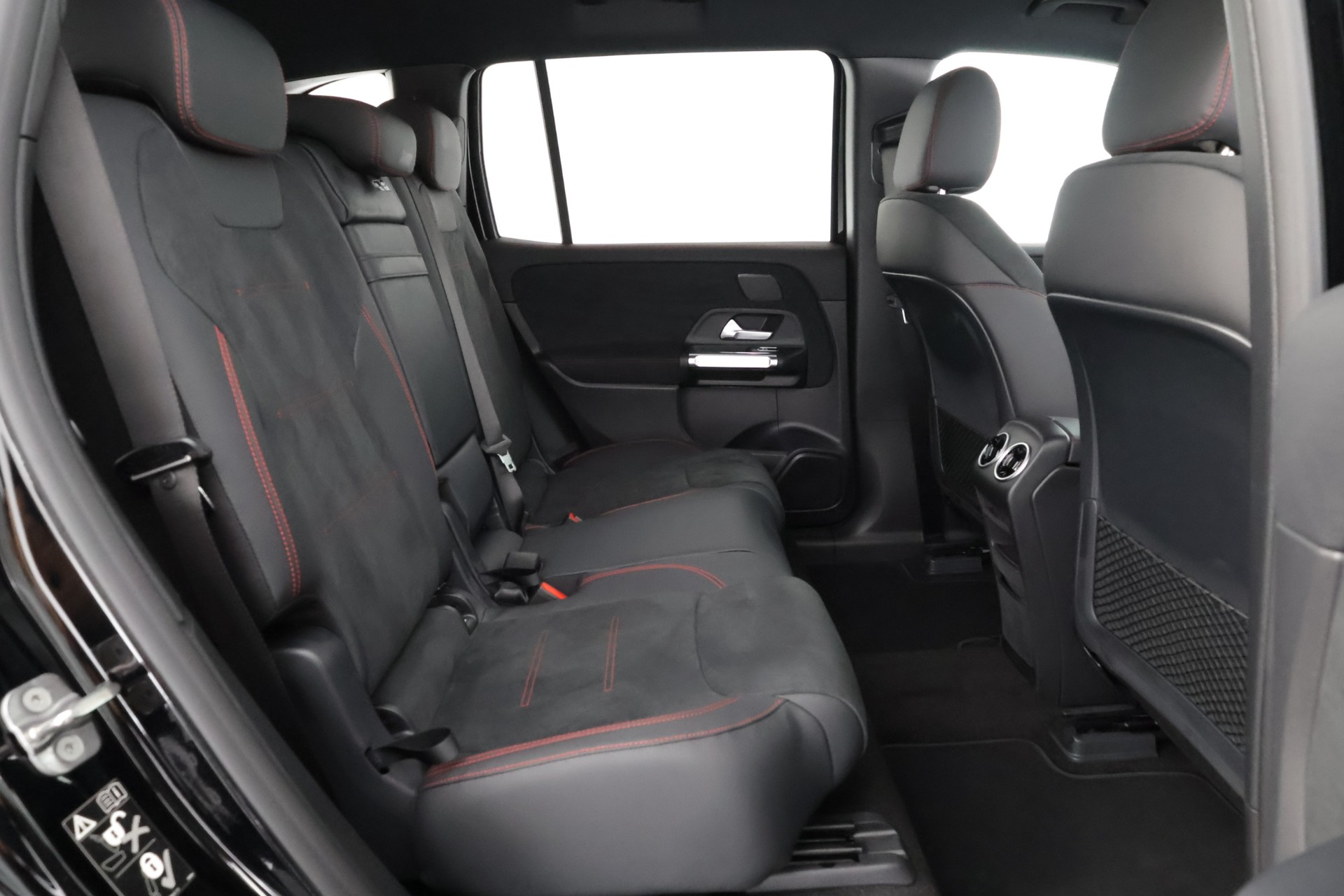 Mercedes-Benz EQB 2025