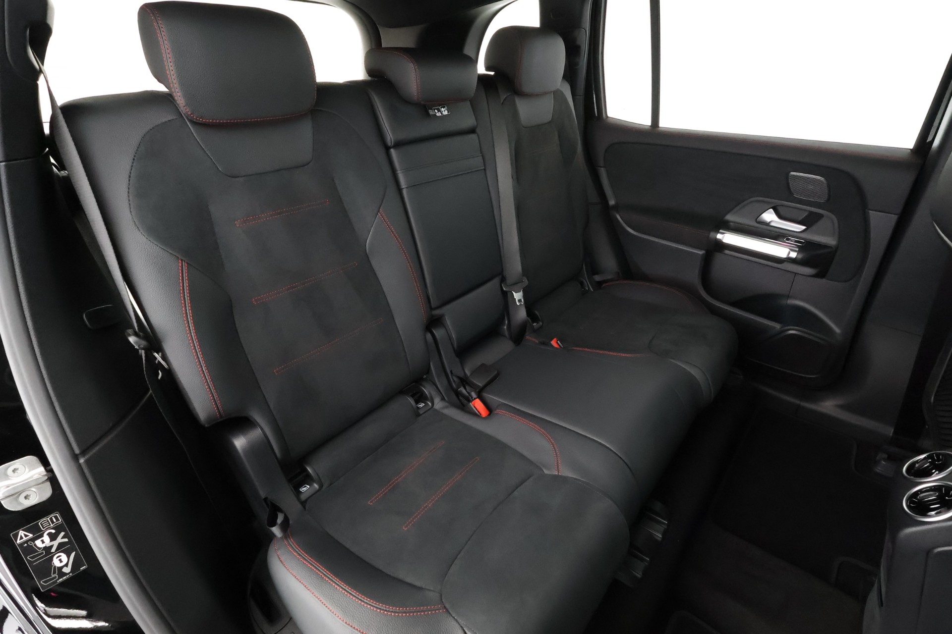 Mercedes-Benz EQB 2025