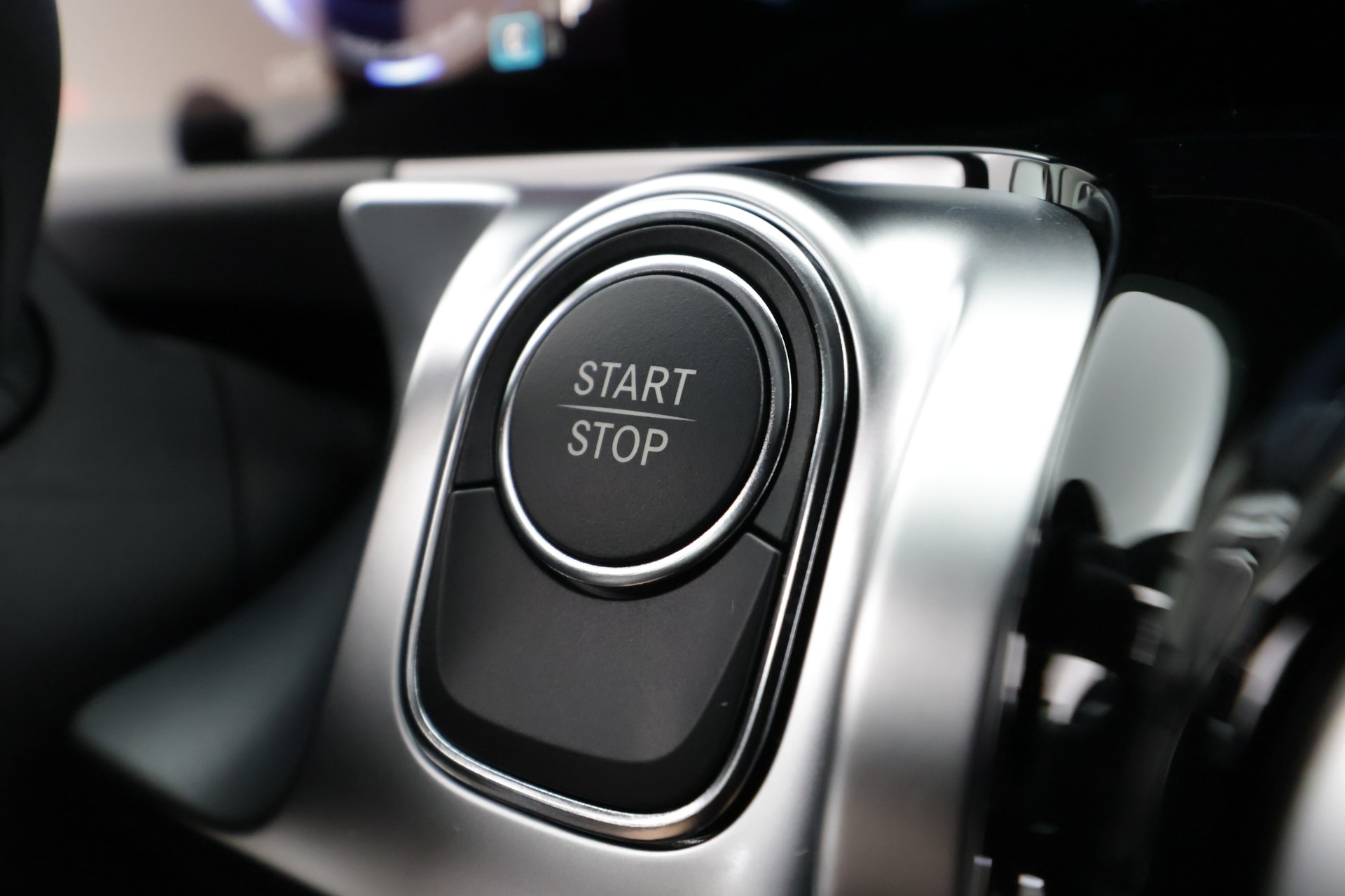 Mercedes-Benz EQB 2025