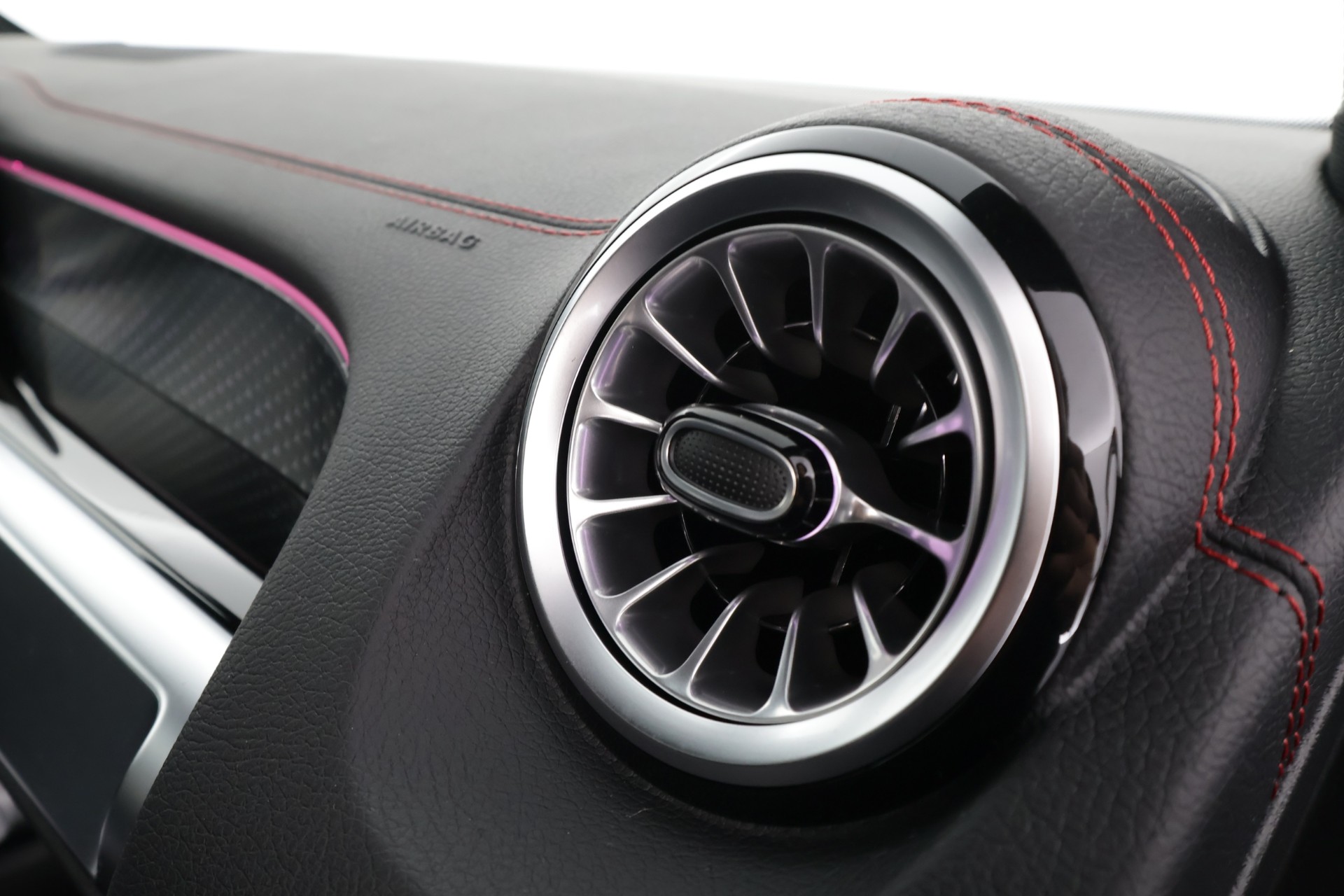 Mercedes-Benz EQB 2025