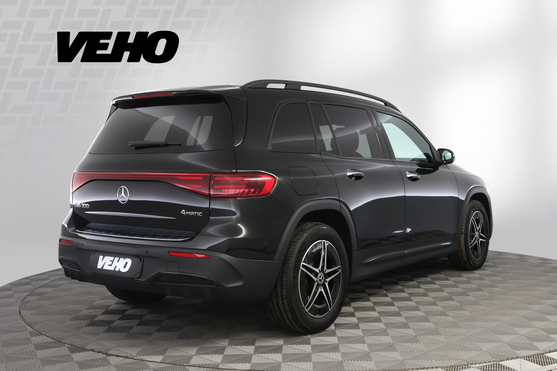 Mercedes-Benz EQB 2025